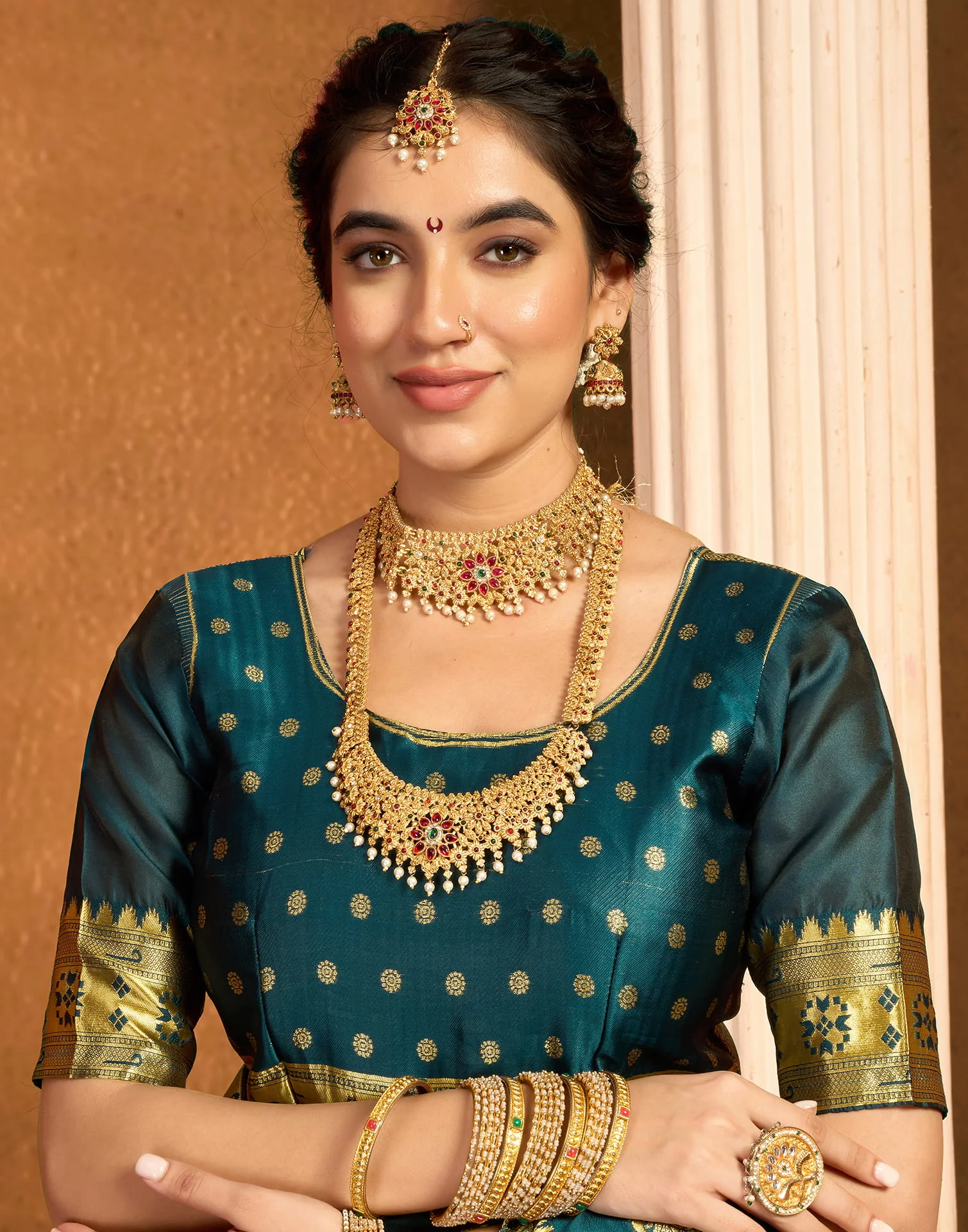 Green Silk Woven Paithani Saree - Image 8