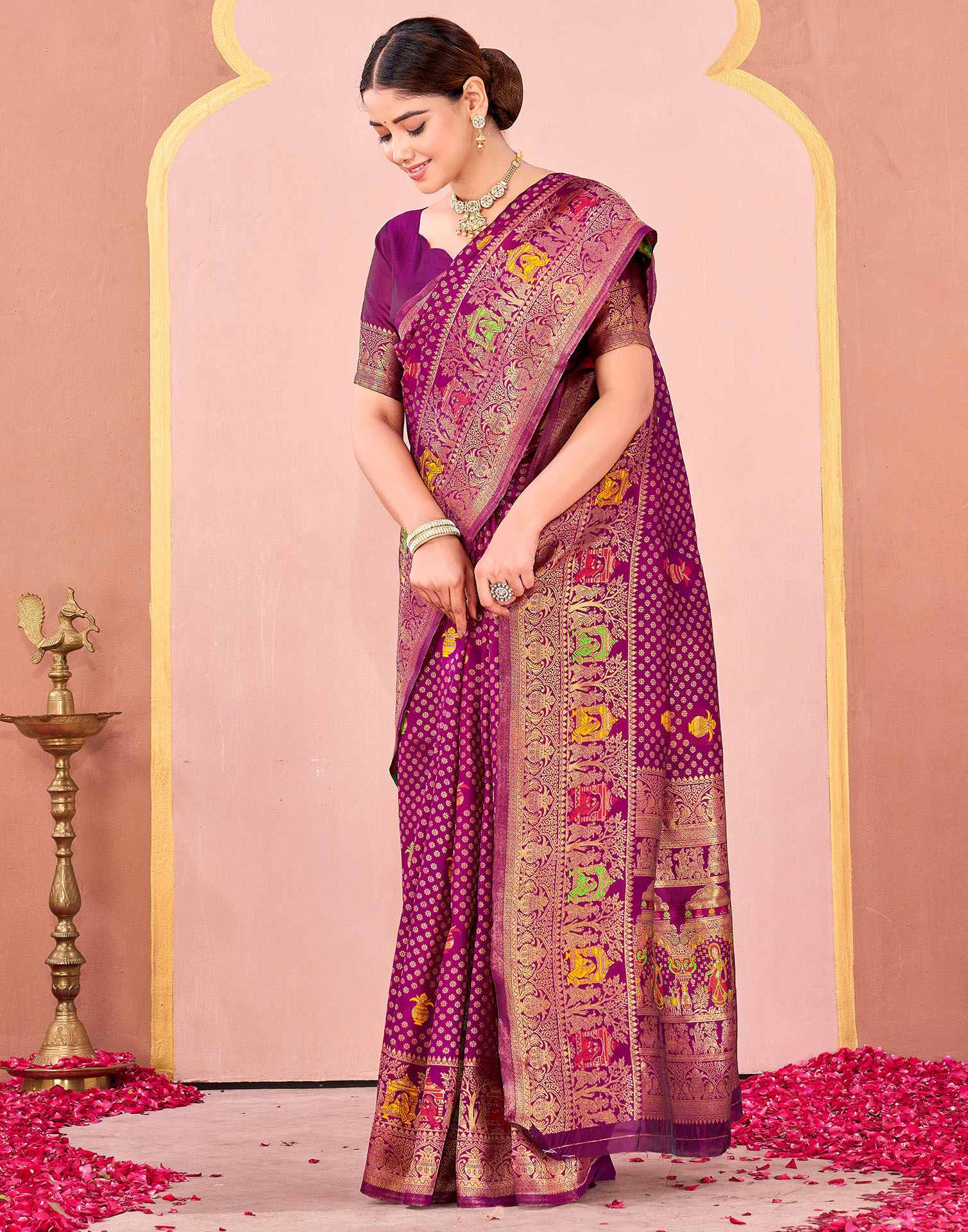 Dark Rani Pink Silk Woven Banarasi Saree - Image 5