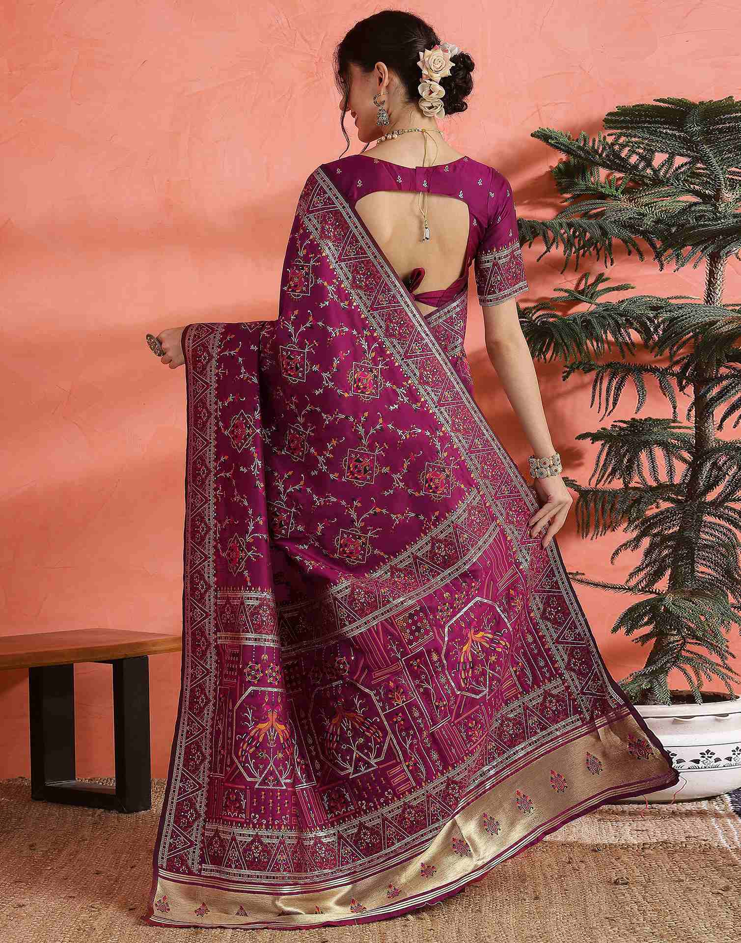 Dark Rani Pink Silk Woven Saree - Image 7