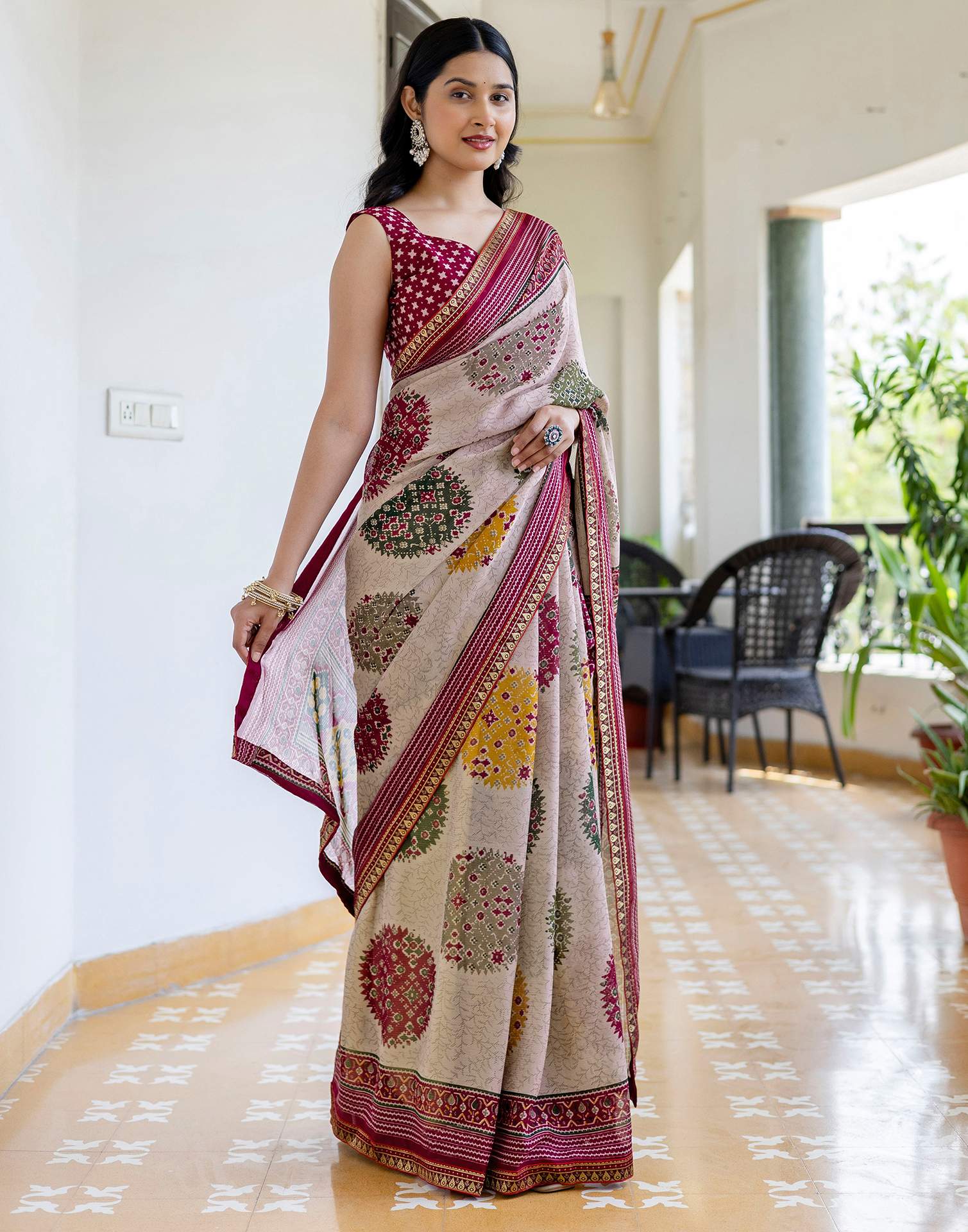 Dusty Beige Georgette Printed Lace Saree - Image 5