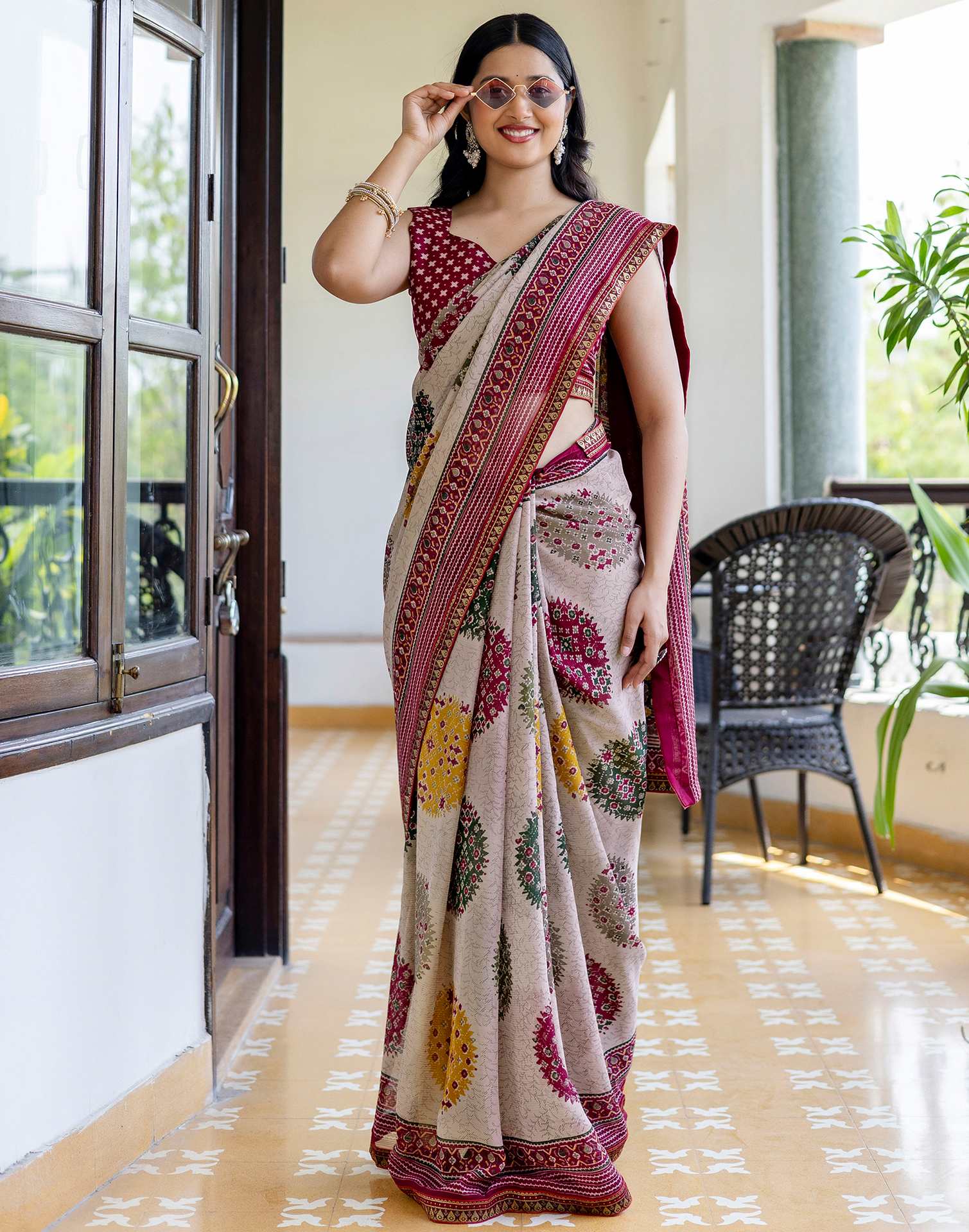 Dusty Beige Georgette Printed Lace Saree - Image 8