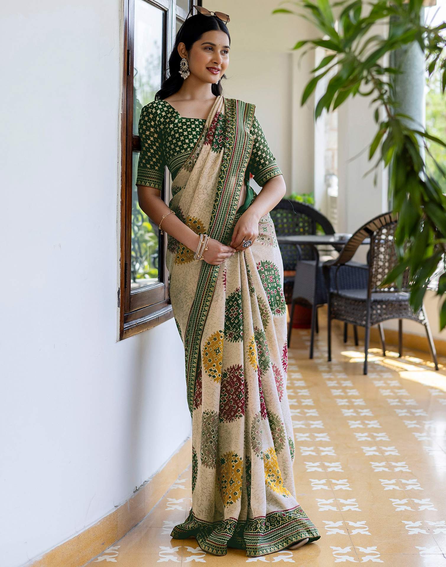Dusty Beige Georgette Printed Lace Saree - Image 9