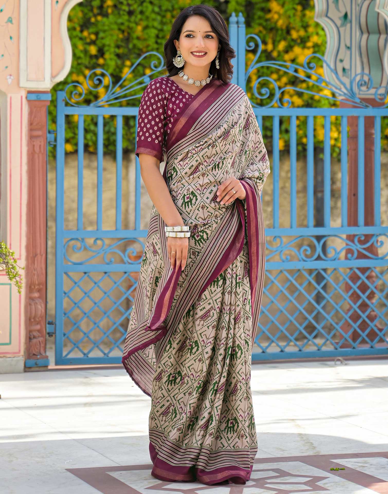 Dusty Beige Silk Ikkat Printed Saree - Image 5