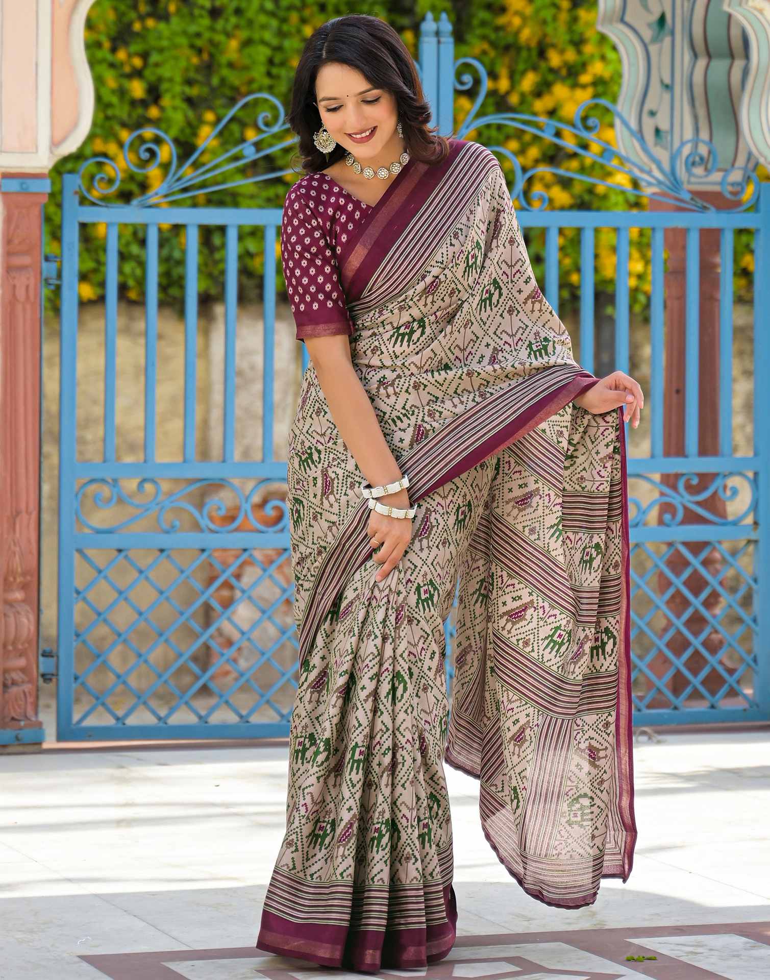 Dusty Beige Silk Ikkat Printed Saree - Image 7