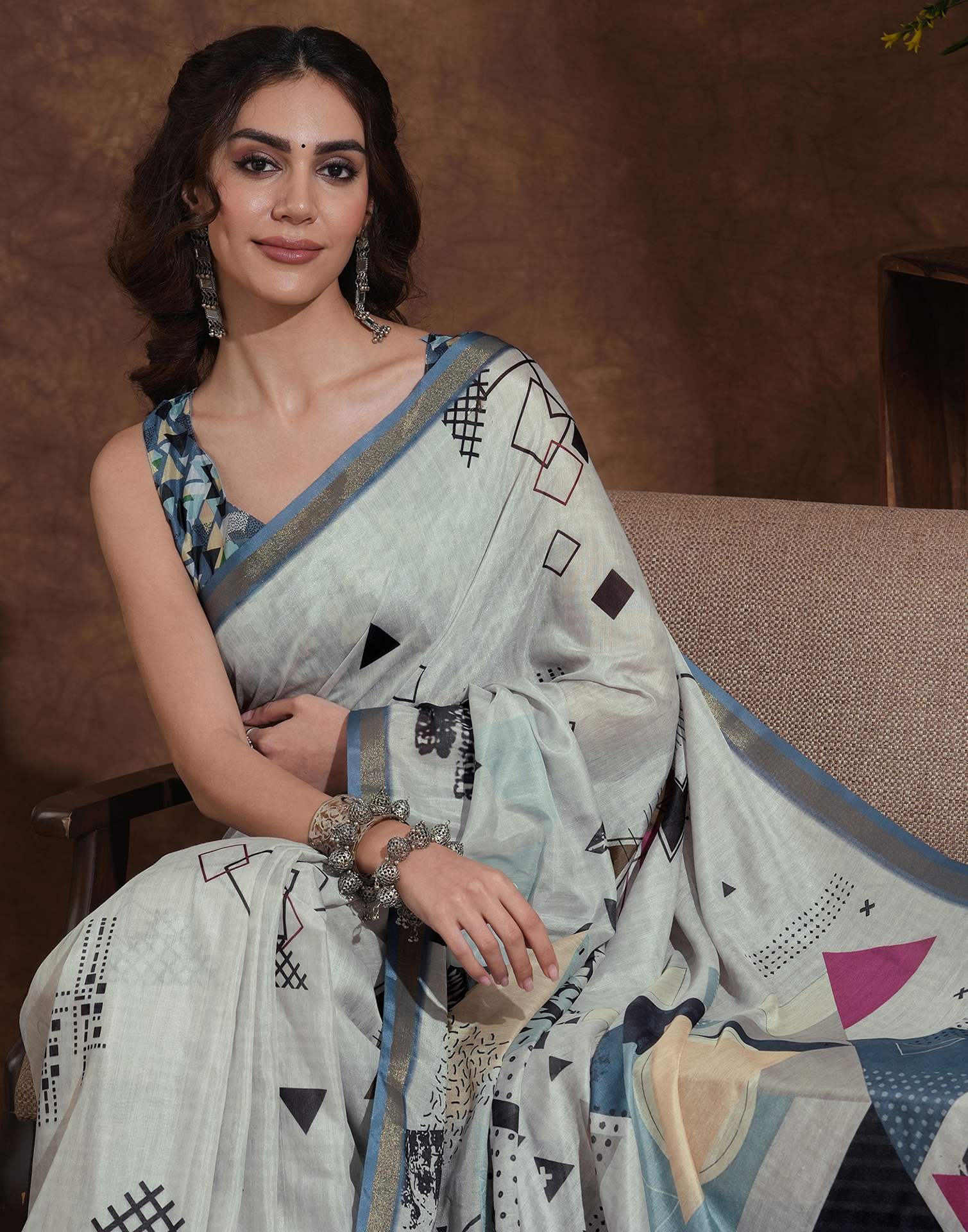 Dusty Beige Silk Printed Saree - Image 2