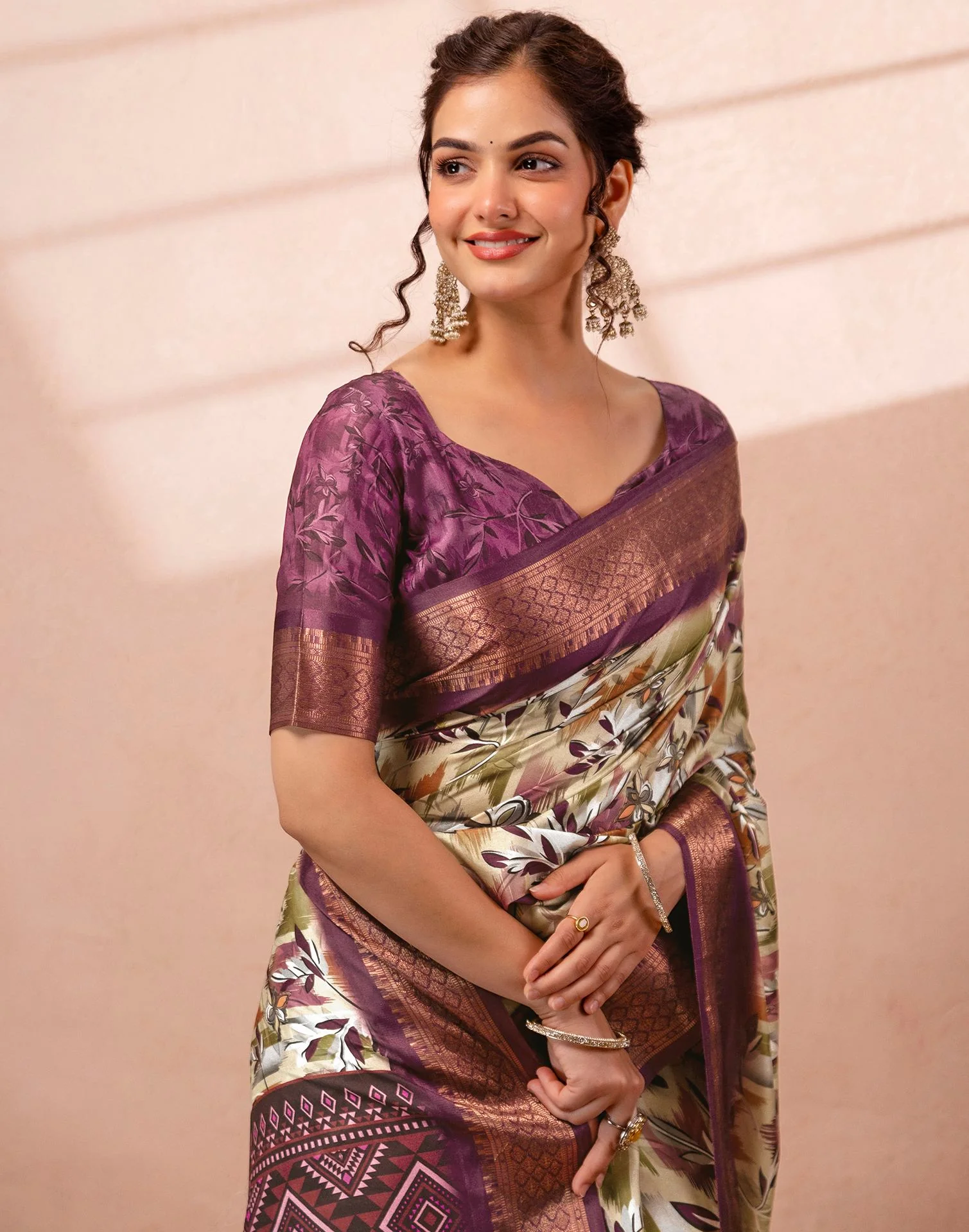 Dusty Beige Silk Printed Woven Border Saree - Image 2