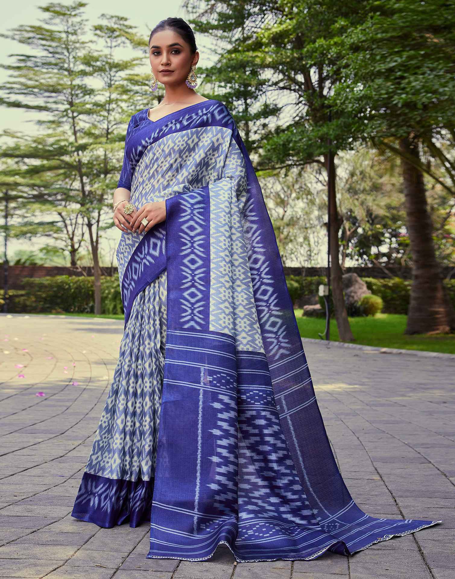 Dusty Blue Cotton Blend Ikkat Printed Saree - Image 2