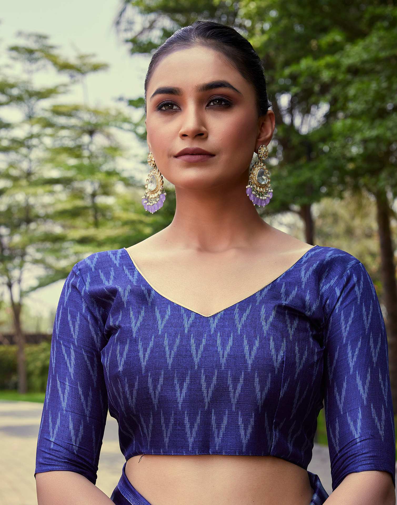 Dusty Blue Cotton Blend Ikkat Printed Saree - Image 9