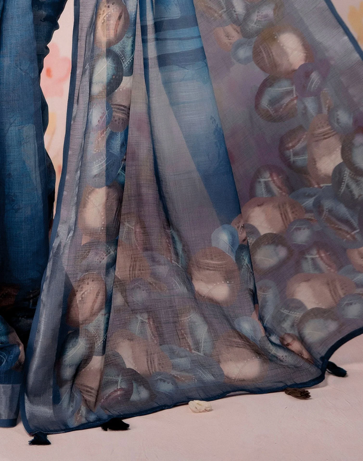 Dusty Blue Linen Printed Zari Border Saree - Image 12