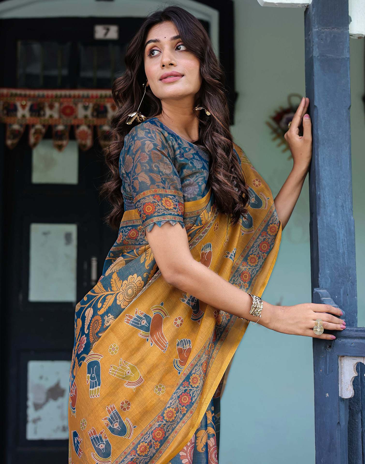 Dusty Blue Shimmer Silk Printed Kalamkari Saree - Image 4