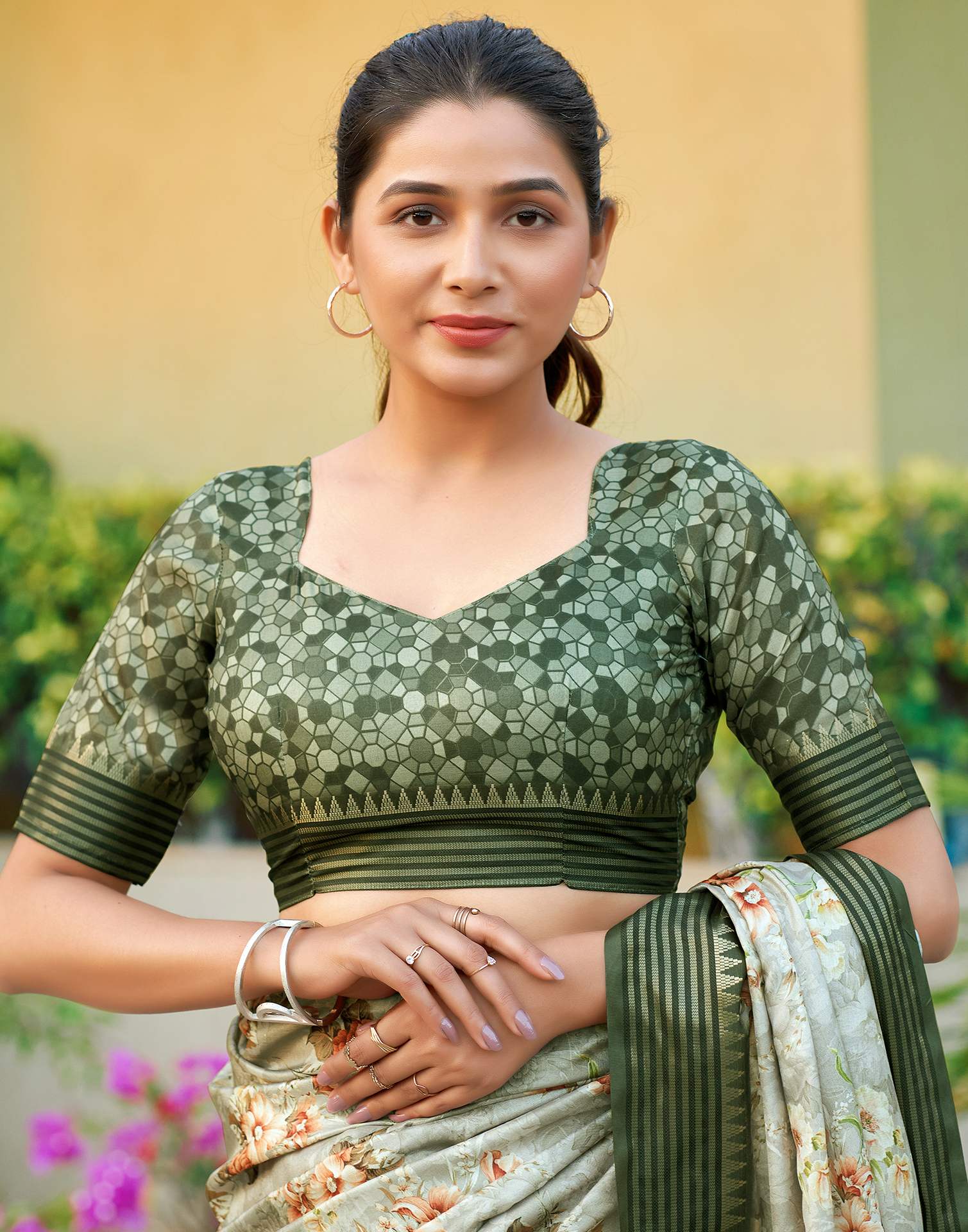 Green Silk Blend Printed Saree - Image 6