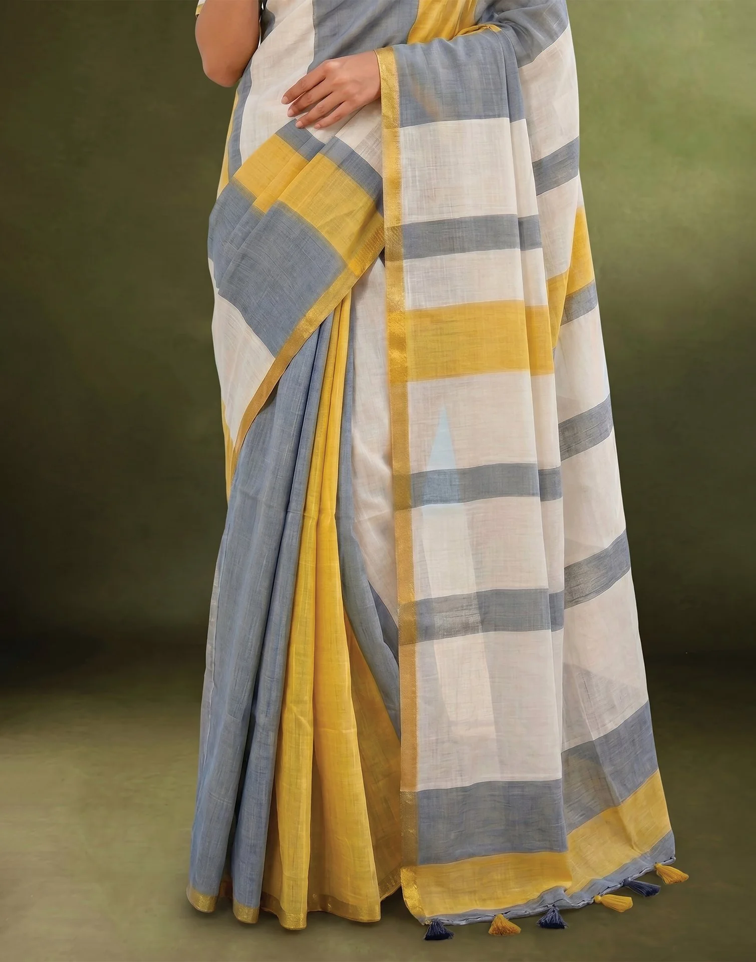 Dusty Light Blue Linen Printed Zari Border Saree - Image 7