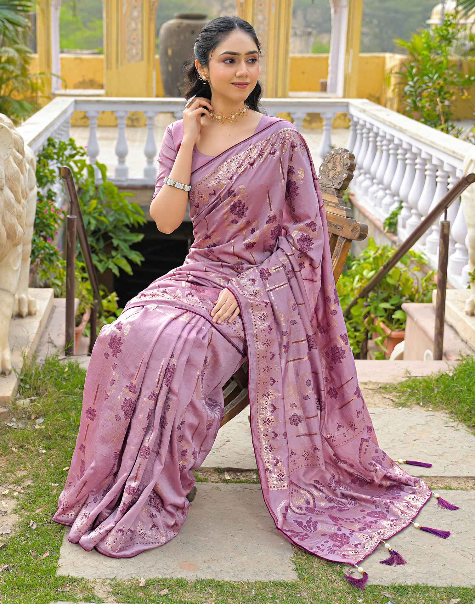 Dusty Mauve Vichitra Silk Foil Printed Saree - Image 8