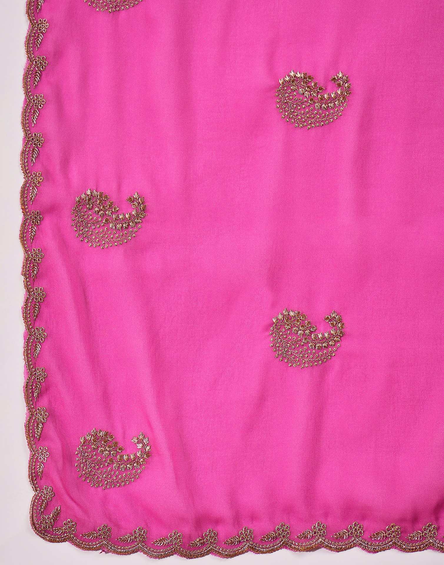 Dusty Pink Shimmer Embroidery Saree - Image 8