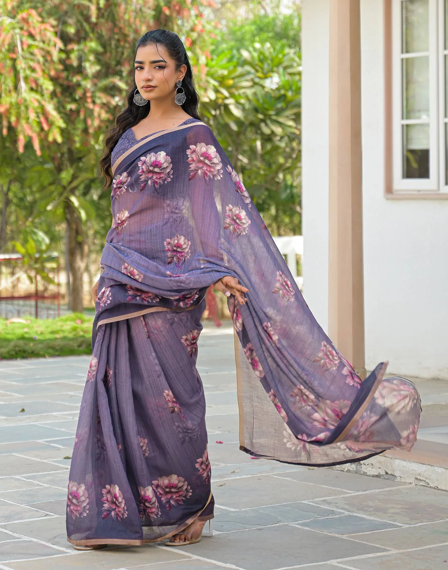 Dusty Purple Linen Floral Printed Saree - Image 4