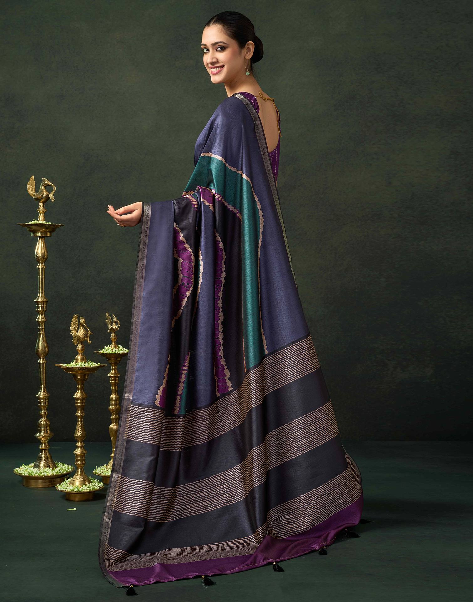 Dusty Purple Silk Printed Saree - Image 5