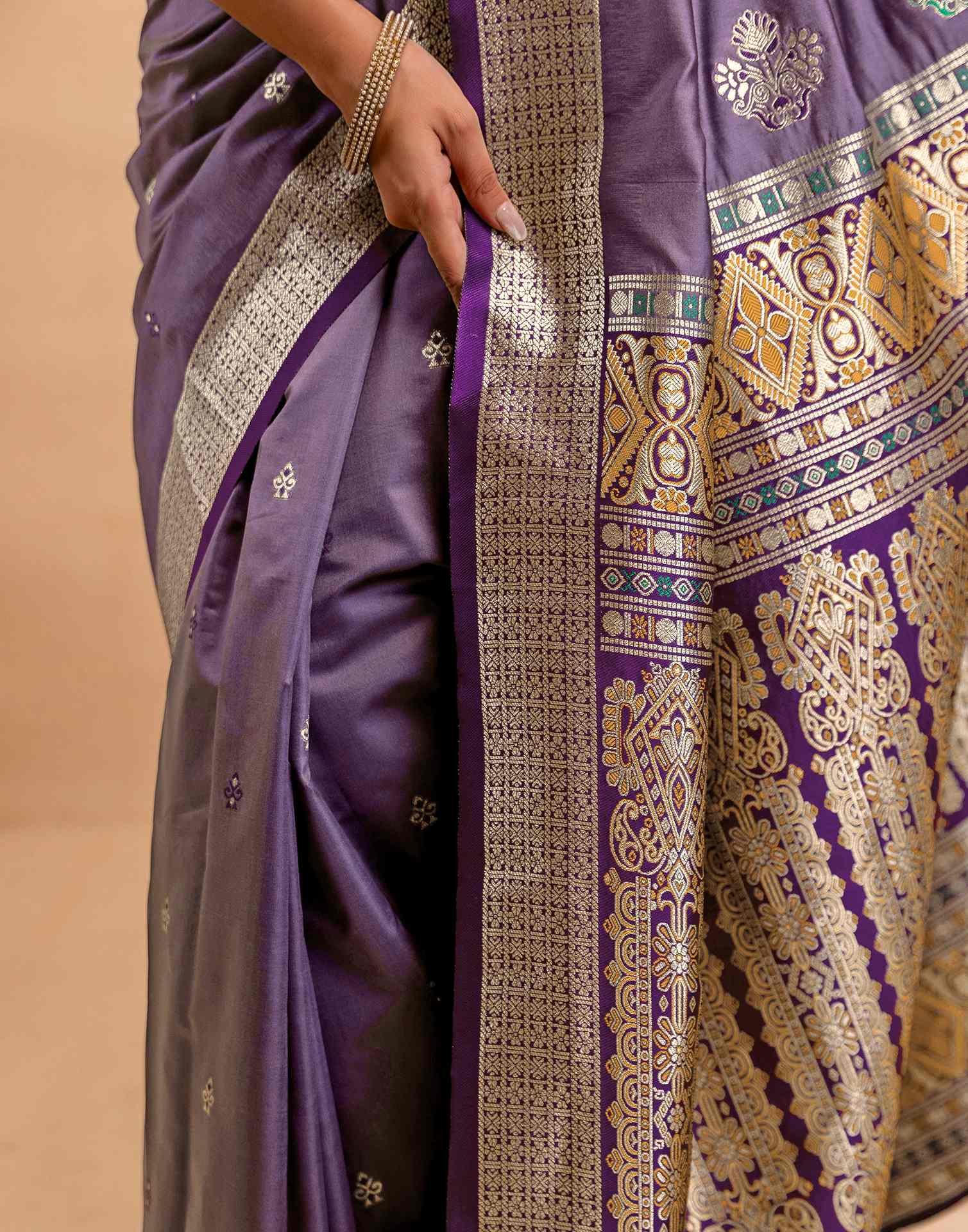 Dusty Purple Silk Woven Banarasi Saree - Image 12
