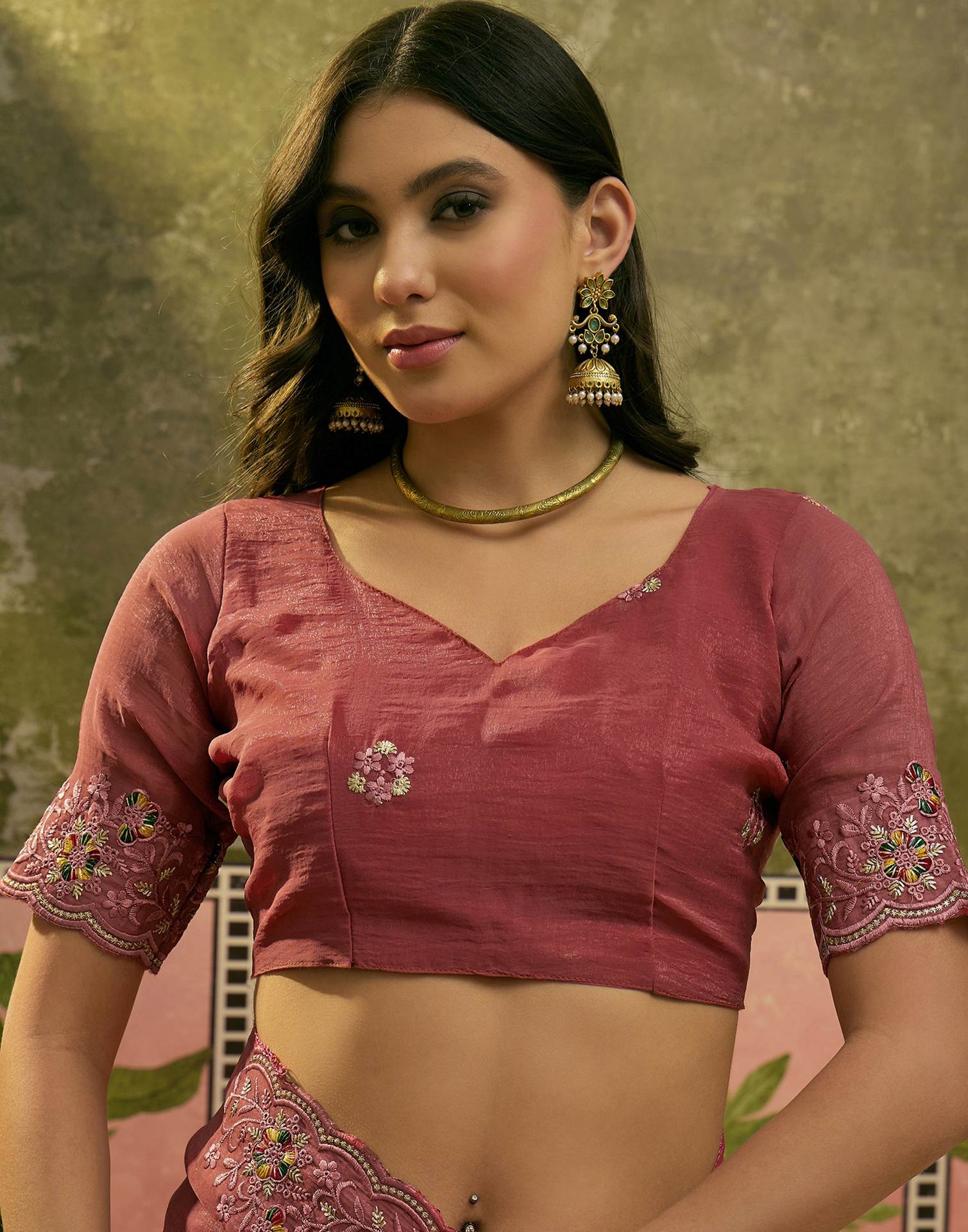 Dusty Rose Pink Shimmer Embroidery Saree - Image 8