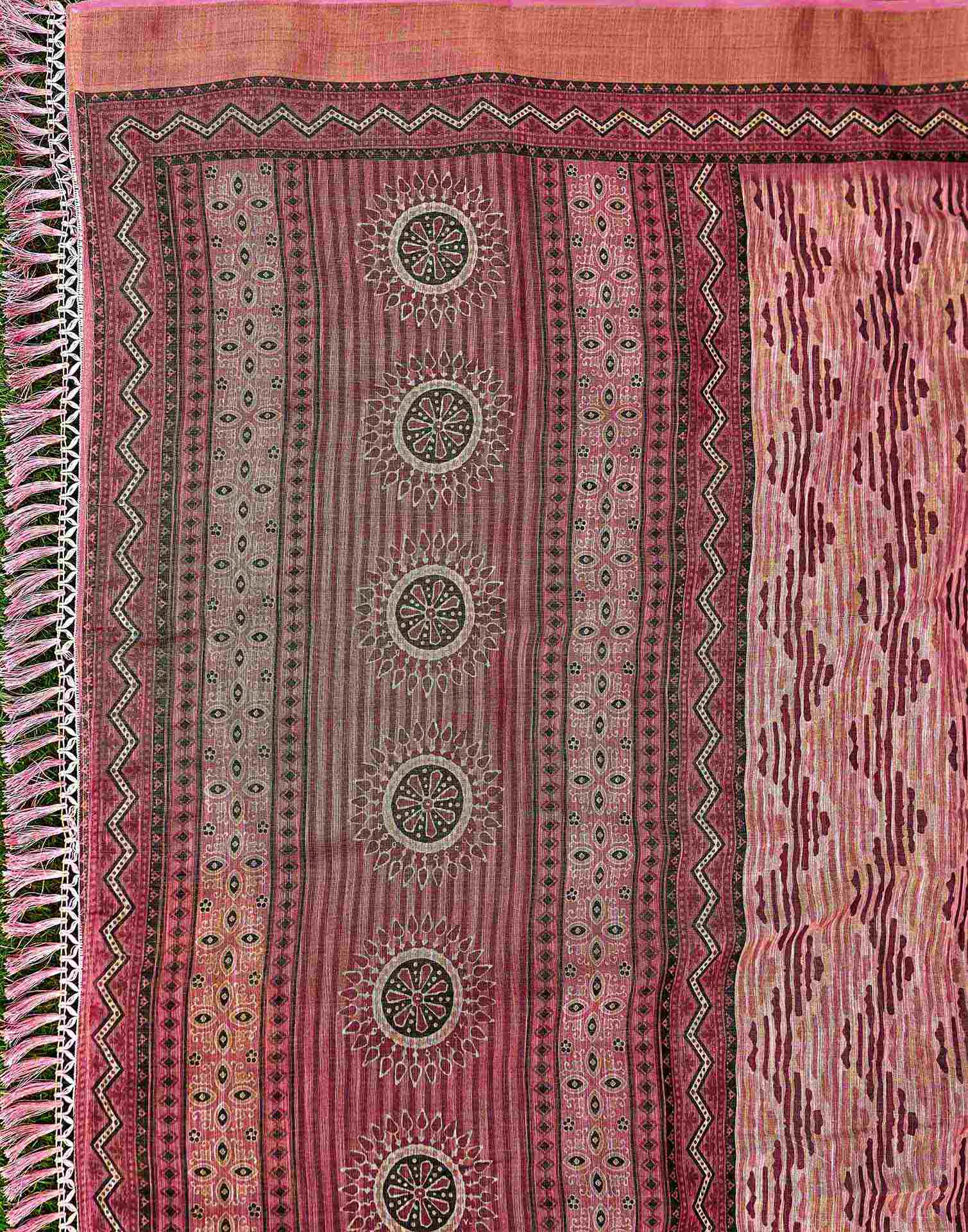 Dusty Rose Pink Shimmer Silk Printed Saree - Image 7
