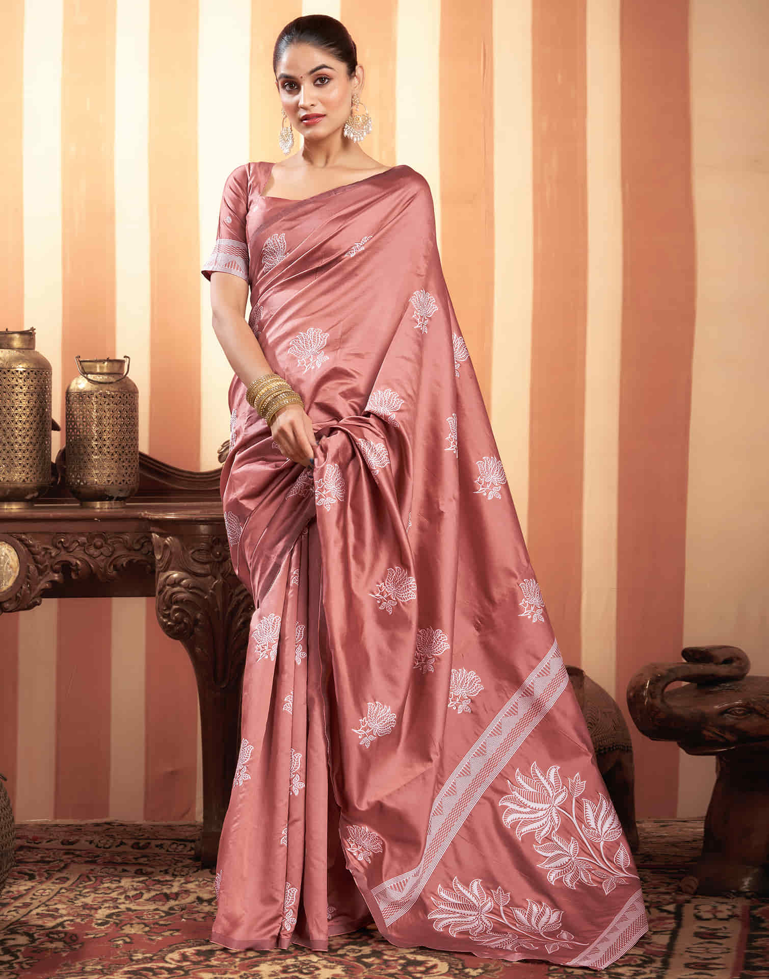 Dusty Rose Pink Woven Banarasi Silk Saree - Image 10