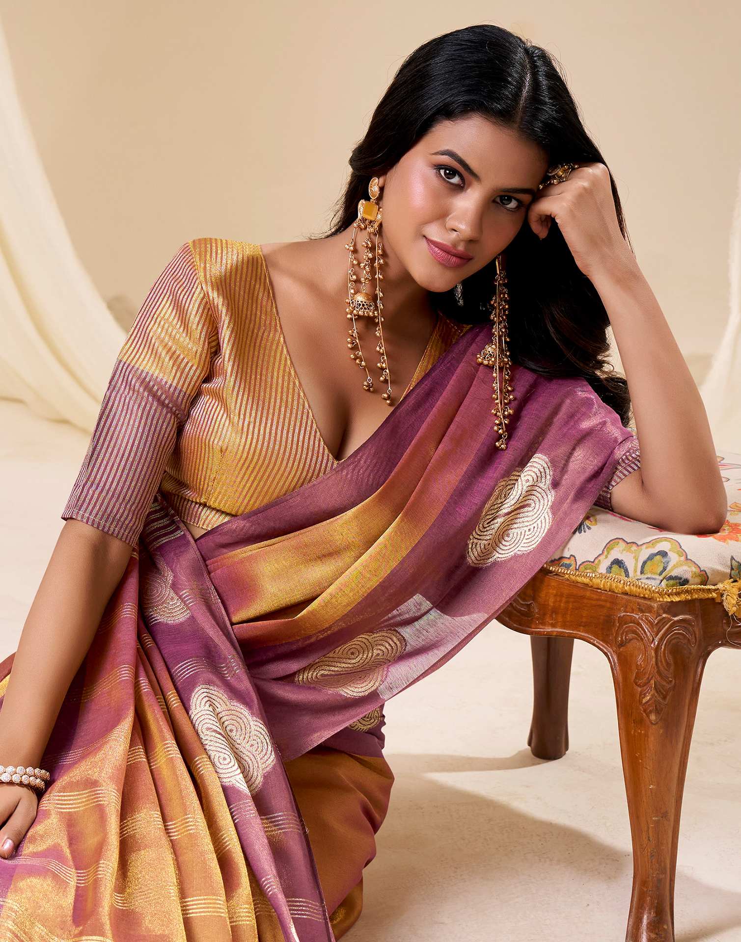 Gold Tissue Silk Woven Saree - Image 2