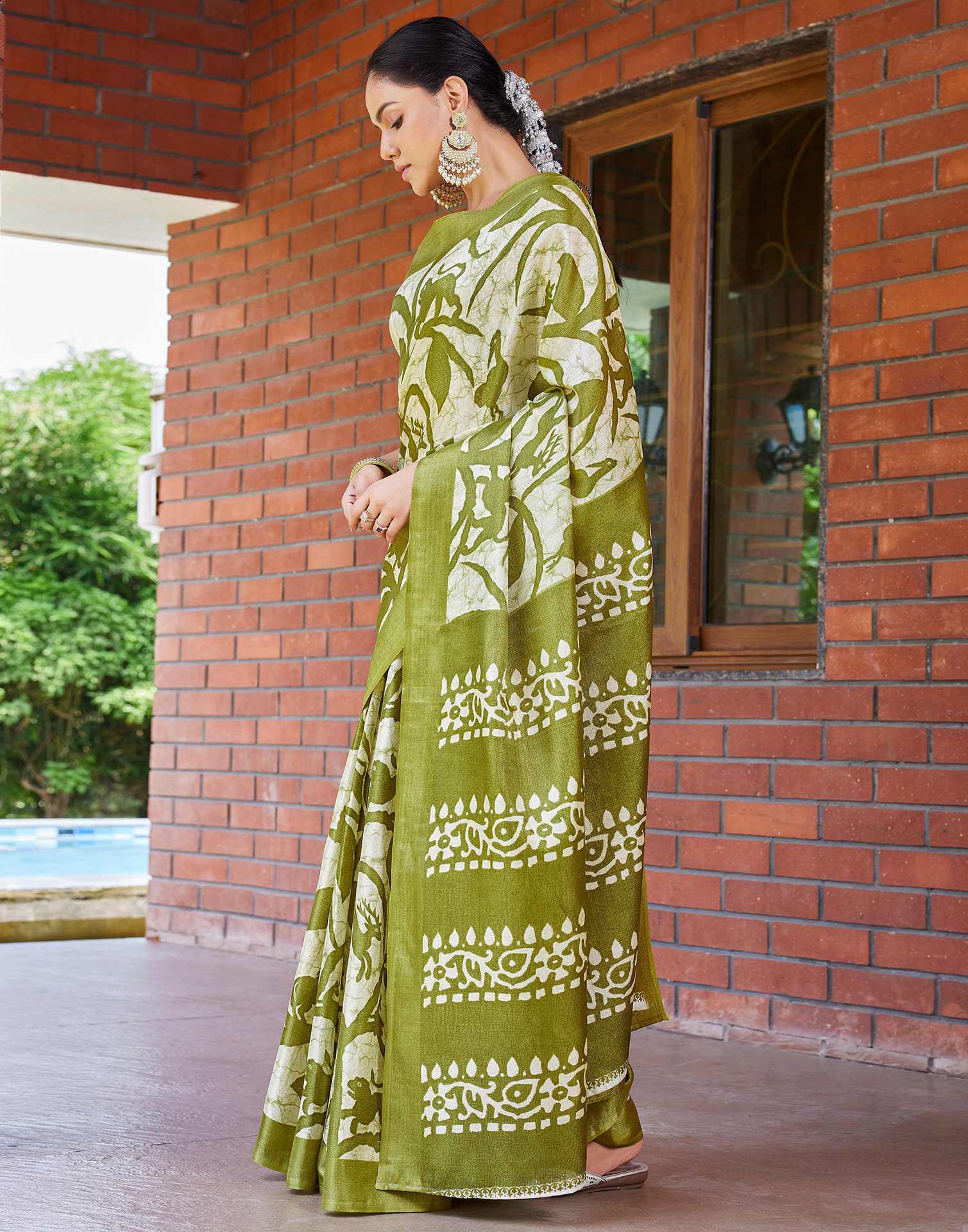 Green Cotton Printed Saree - Image 4