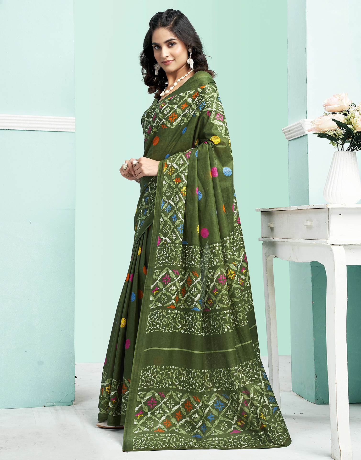 Green Cotton Printed Saree - Image 4
