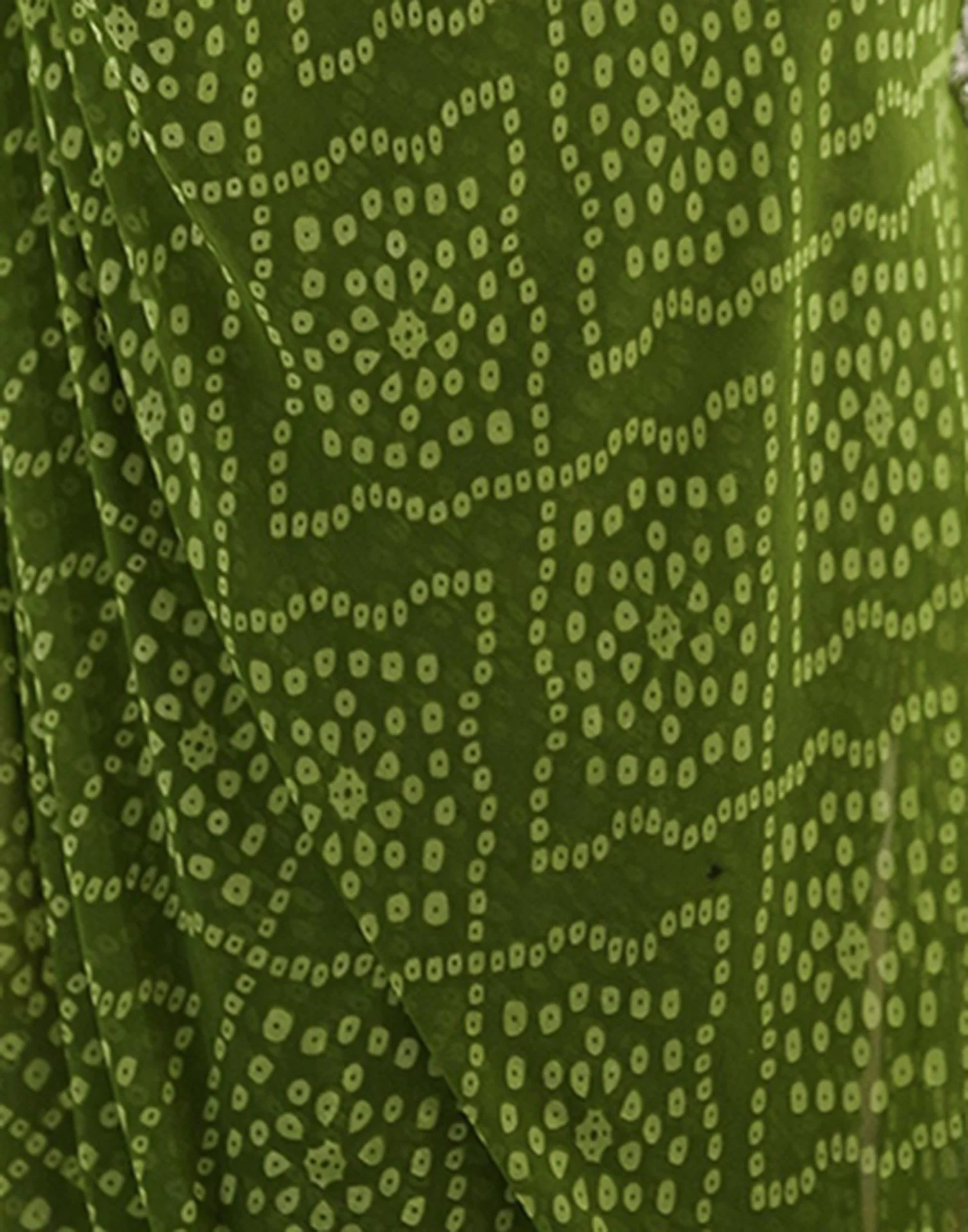 Green Georgette Printed Bandhani Saree - Image 11