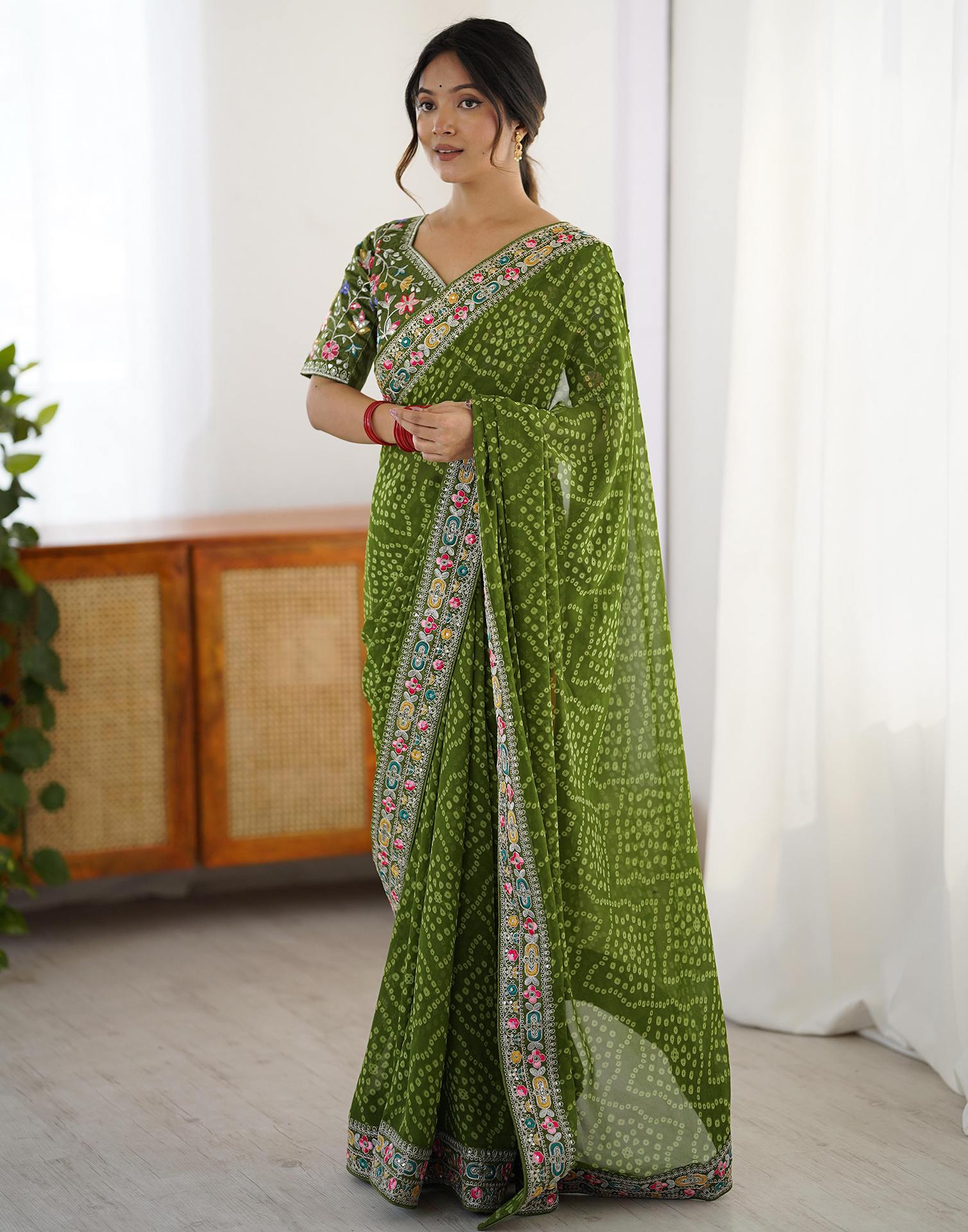 Green Georgette Printed Bandhani Saree - Image 2