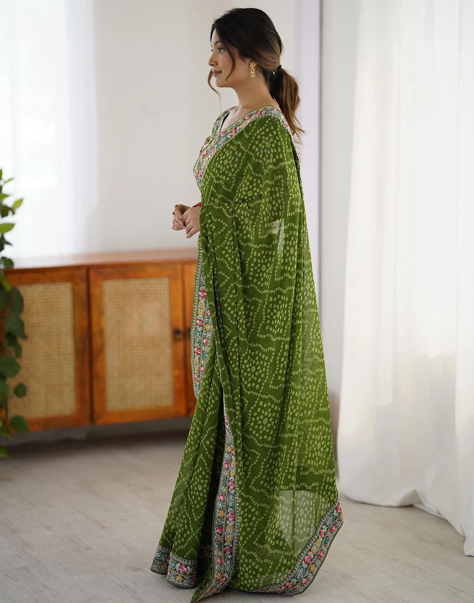 Green Georgette Printed Bandhani Saree - Image 6