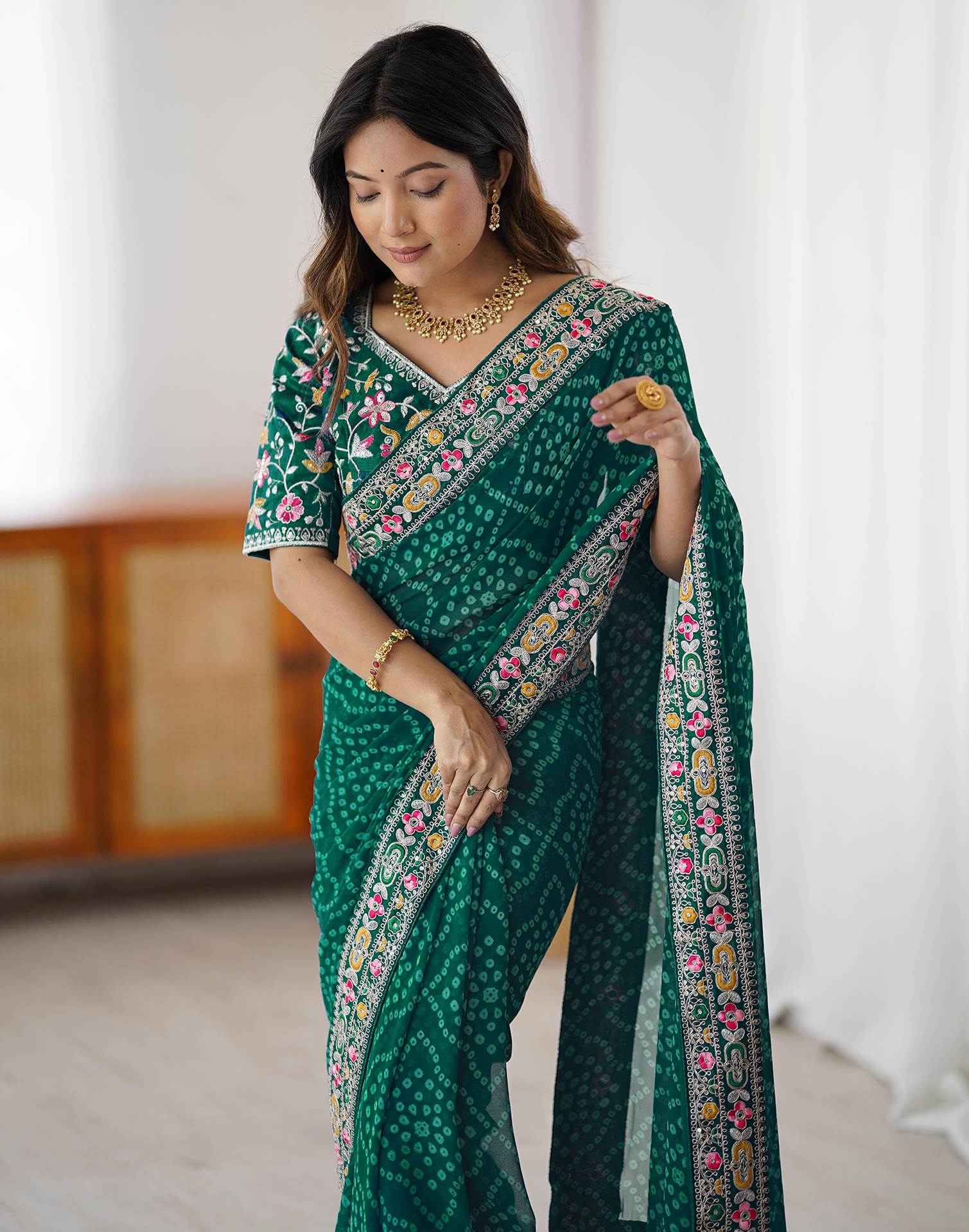 Green Georgette Printed Bandhani Saree - Image 4
