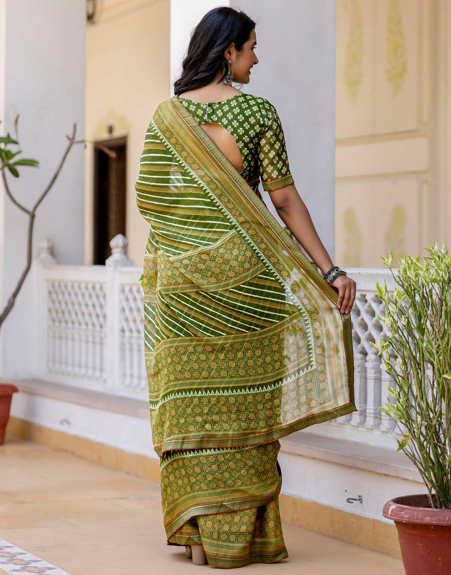 Green Georgette Printed Lace Saree - Image 6