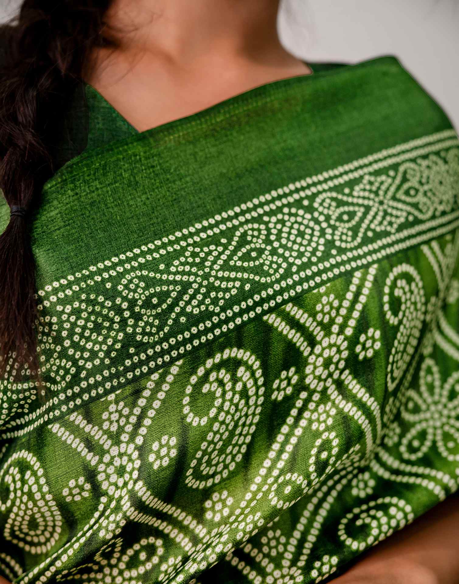 Green Khadi Bandhani Printed SareeĀ - Image 12
