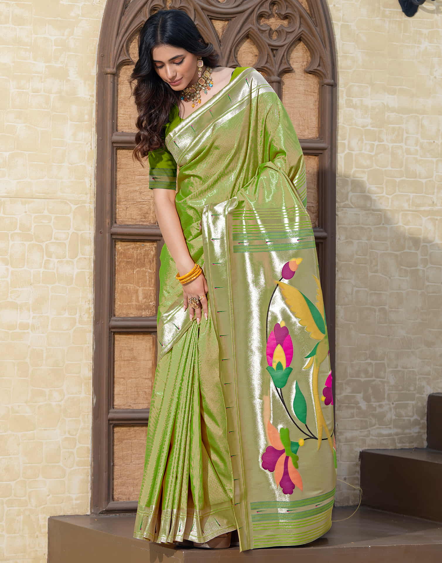 Green Silk Weaving Paithani Saree - Image 4