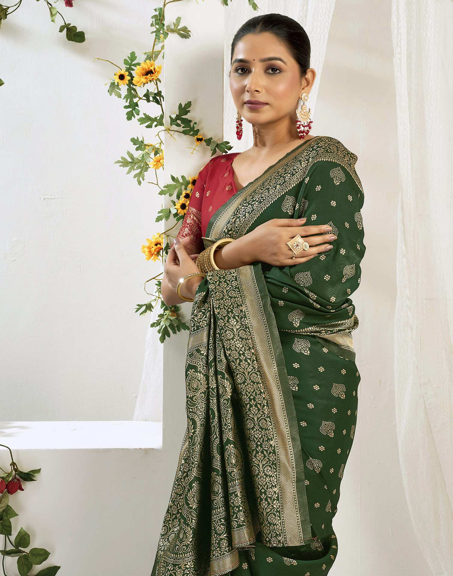 Green Silk Woven Banarasi Saree - Image 2
