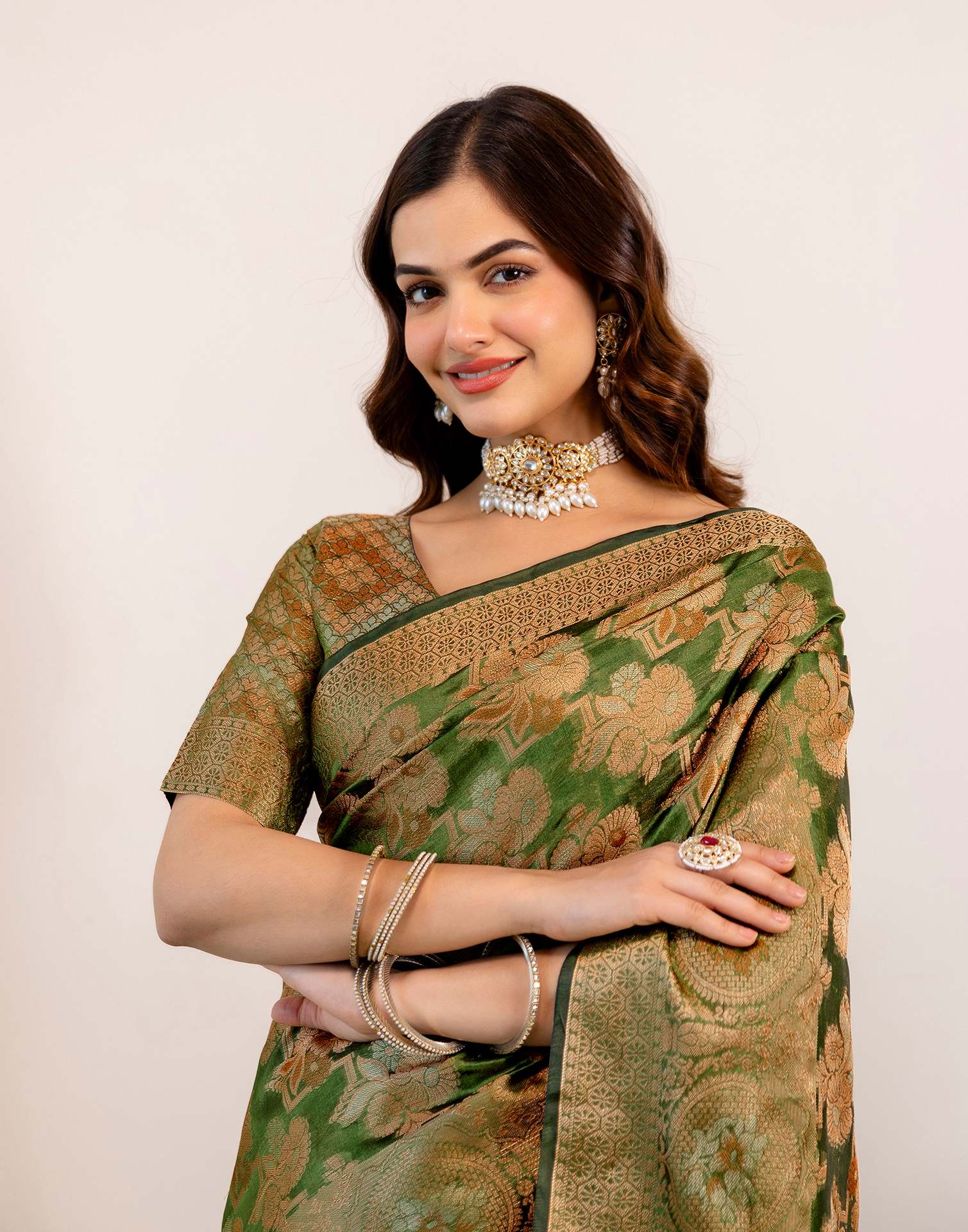 Green Silk Woven Banarasi Saree - Image 4