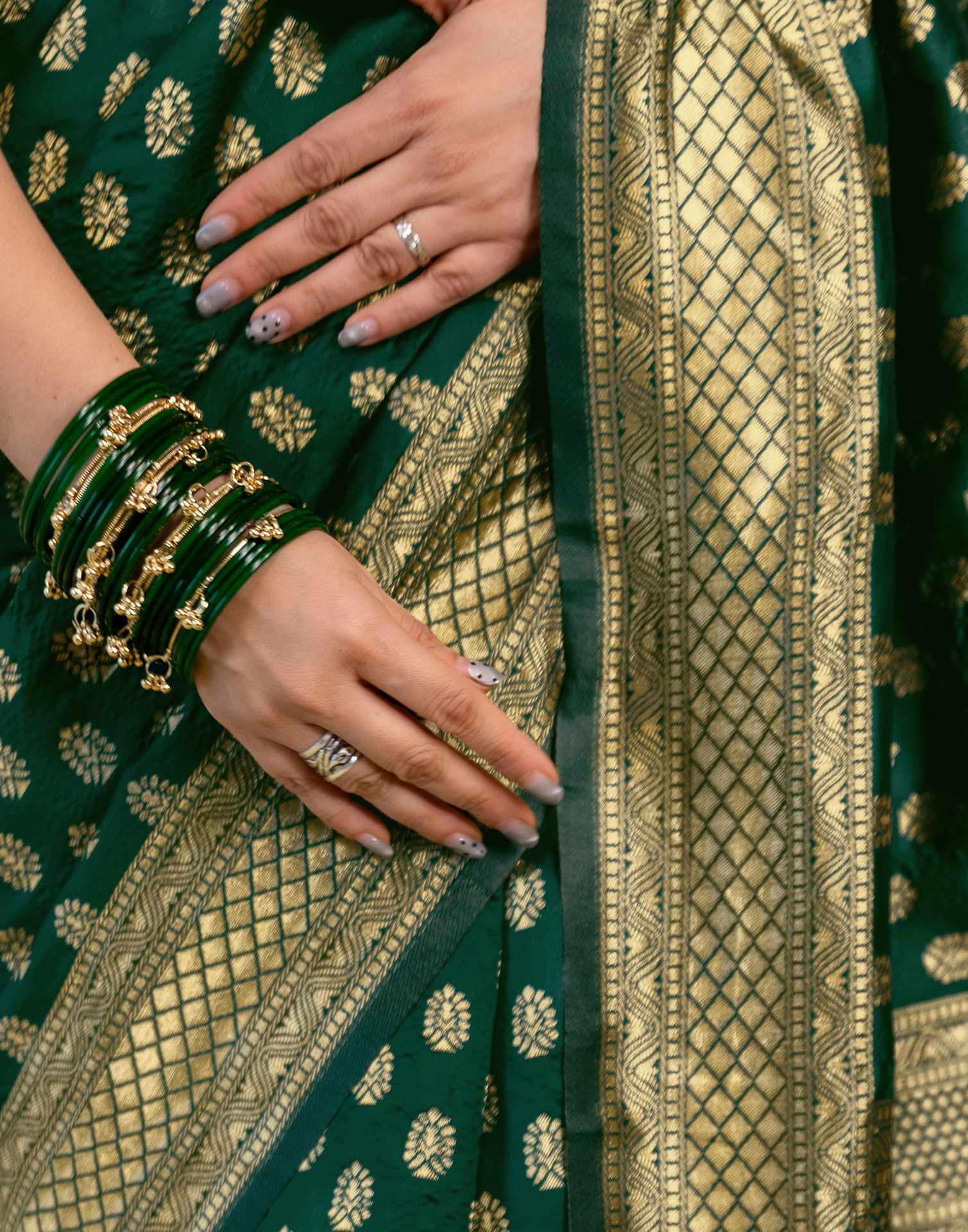 Green Silk Woven Banarasi Saree - Image 11