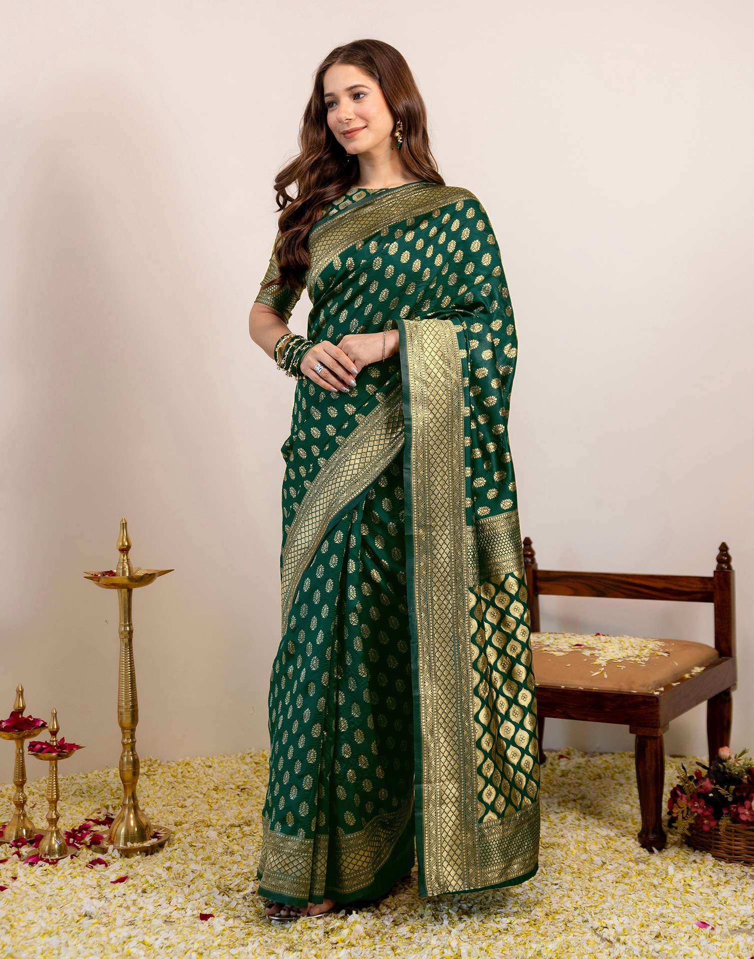 Green Silk Woven Banarasi Saree - Image 5