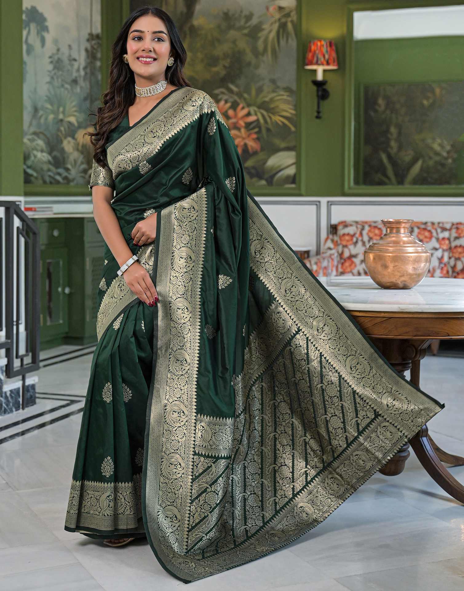 Green Silk Woven Banarasi Saree - Image 4