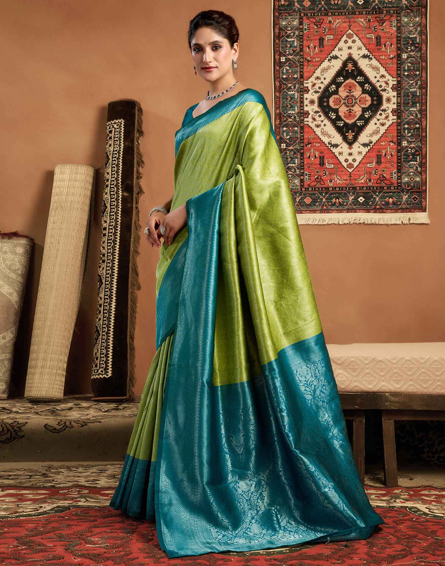 Green Silk Woven Kanjivaram Saree - Image 4