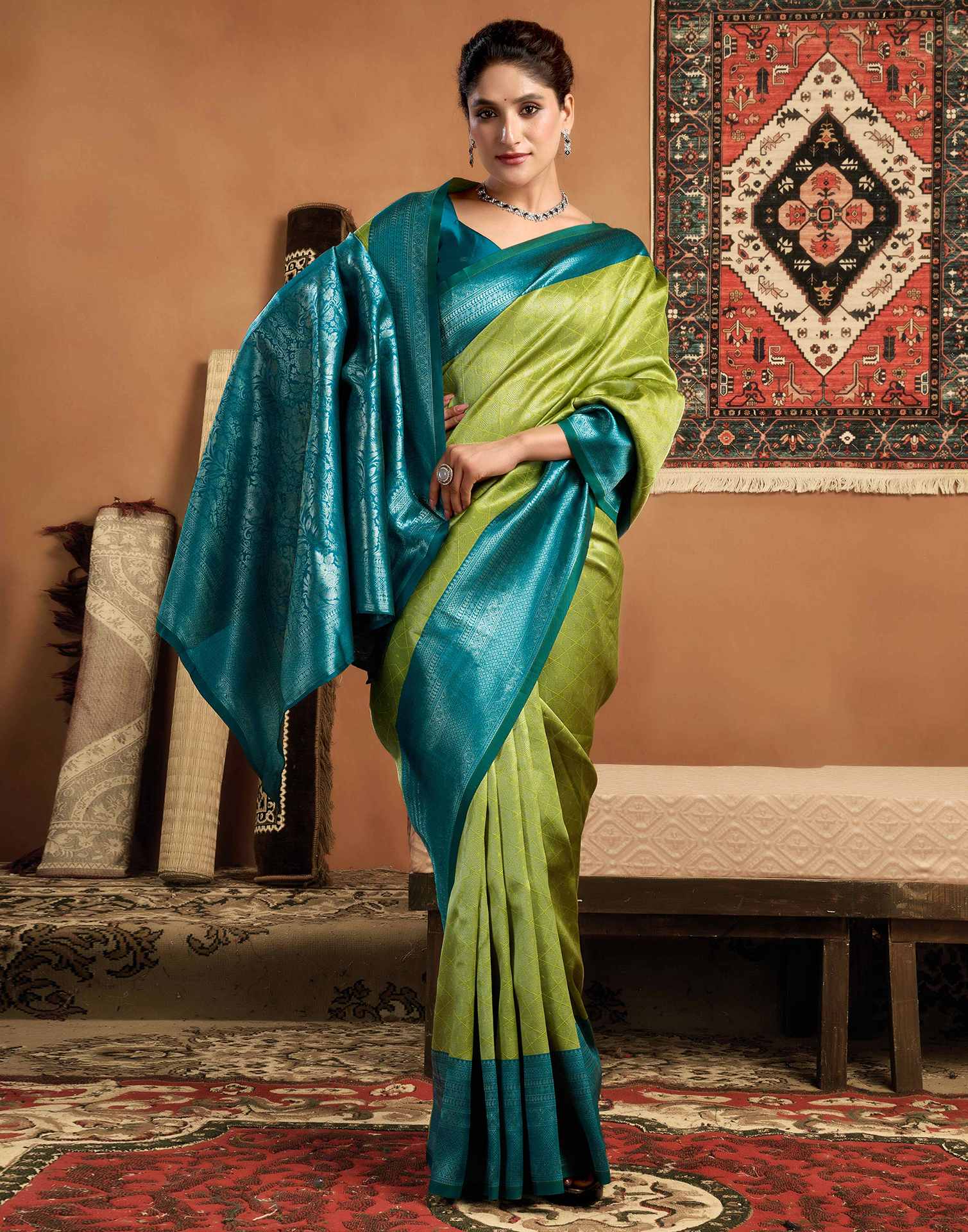 Green Silk Woven Kanjivaram Saree - Image 5
