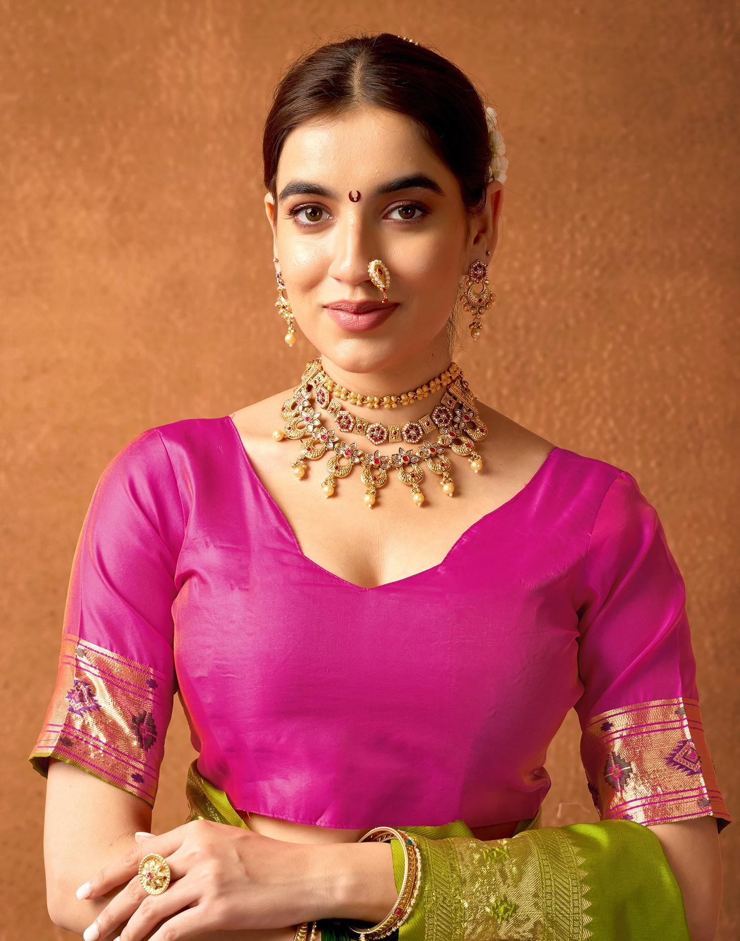 Green Silk Woven Paithani Saree - Image 10