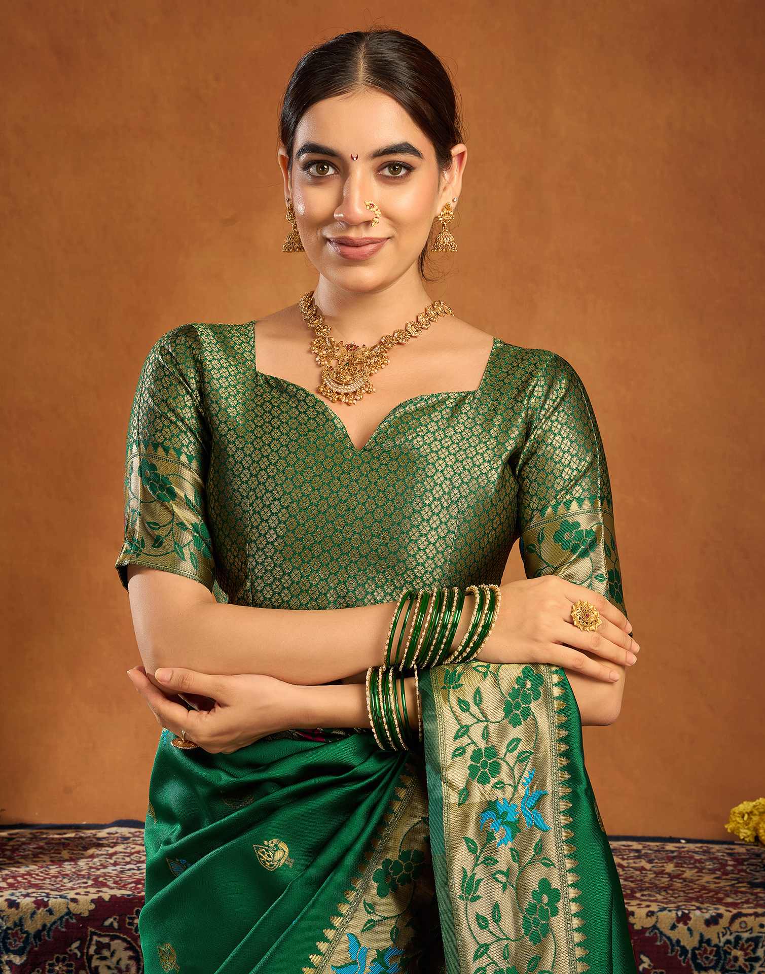 Green Silk Woven Paithani Saree - Image 9