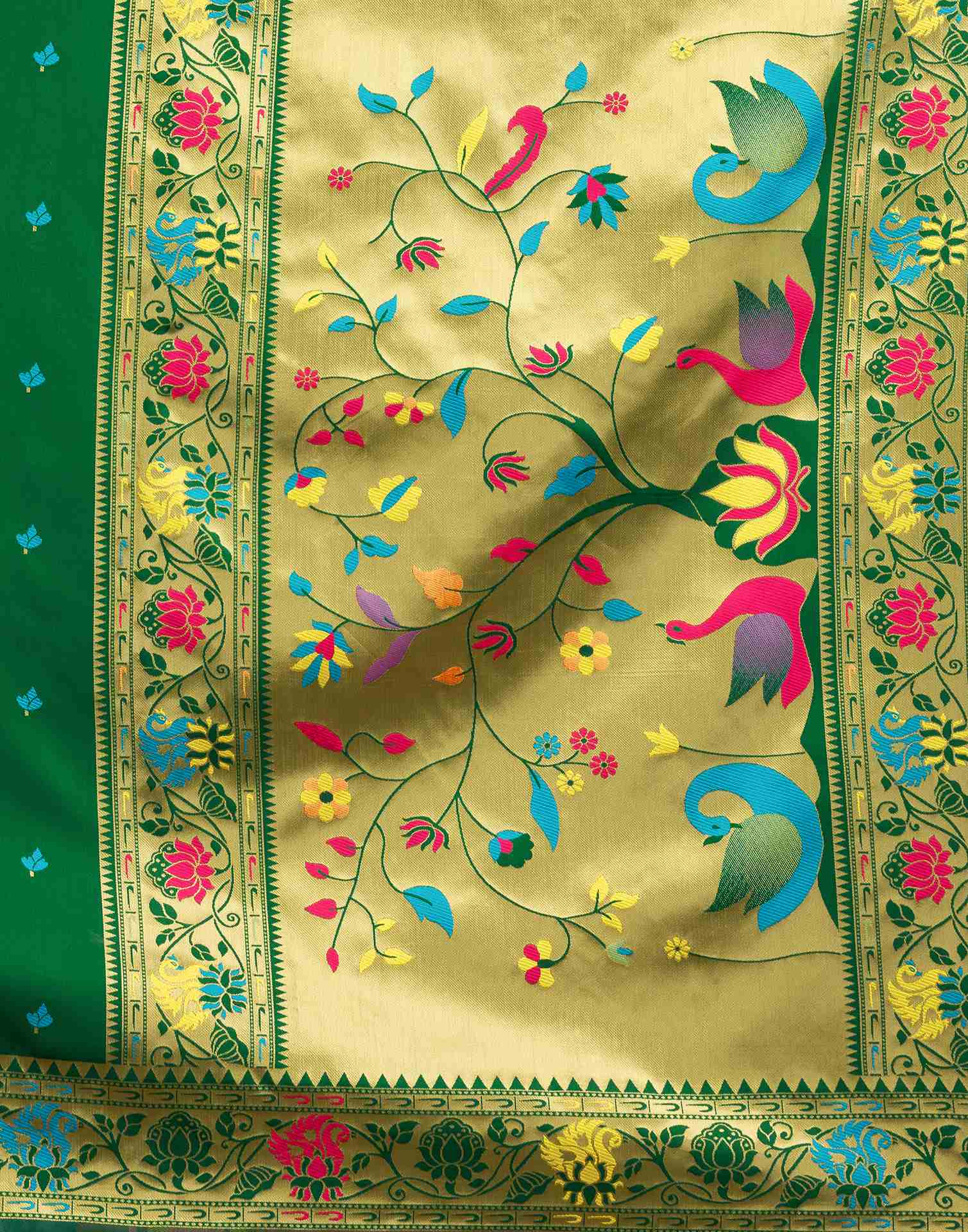 Green Silk Woven Paithani Saree - Image 8