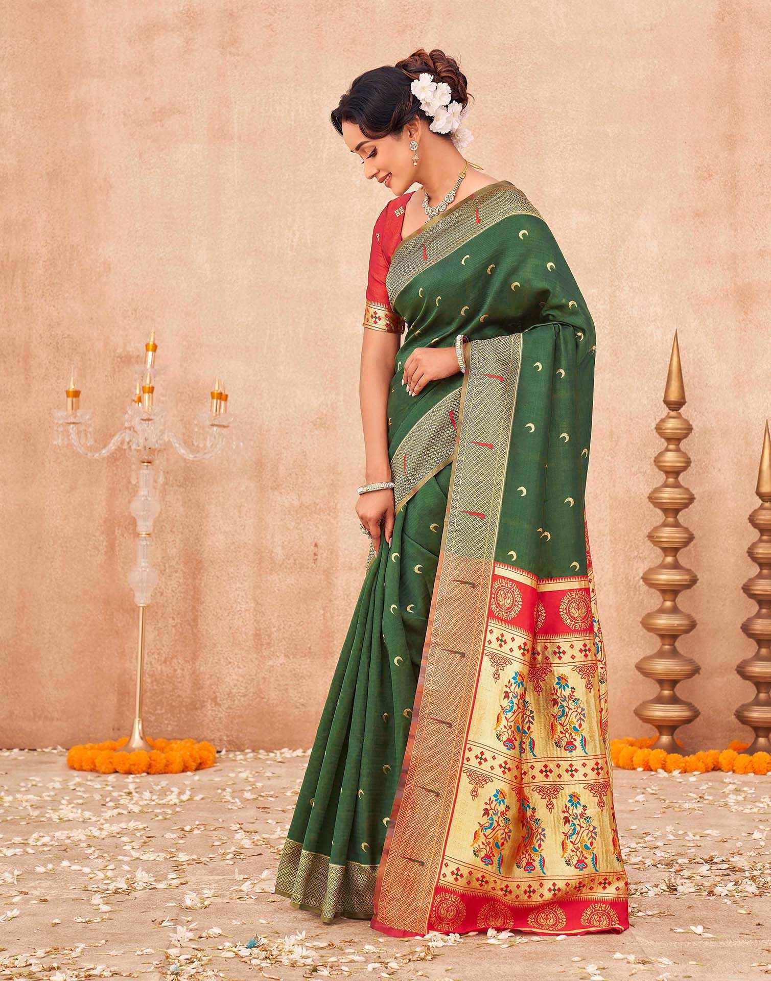 Green Silk Woven Paithani Saree - Image 4