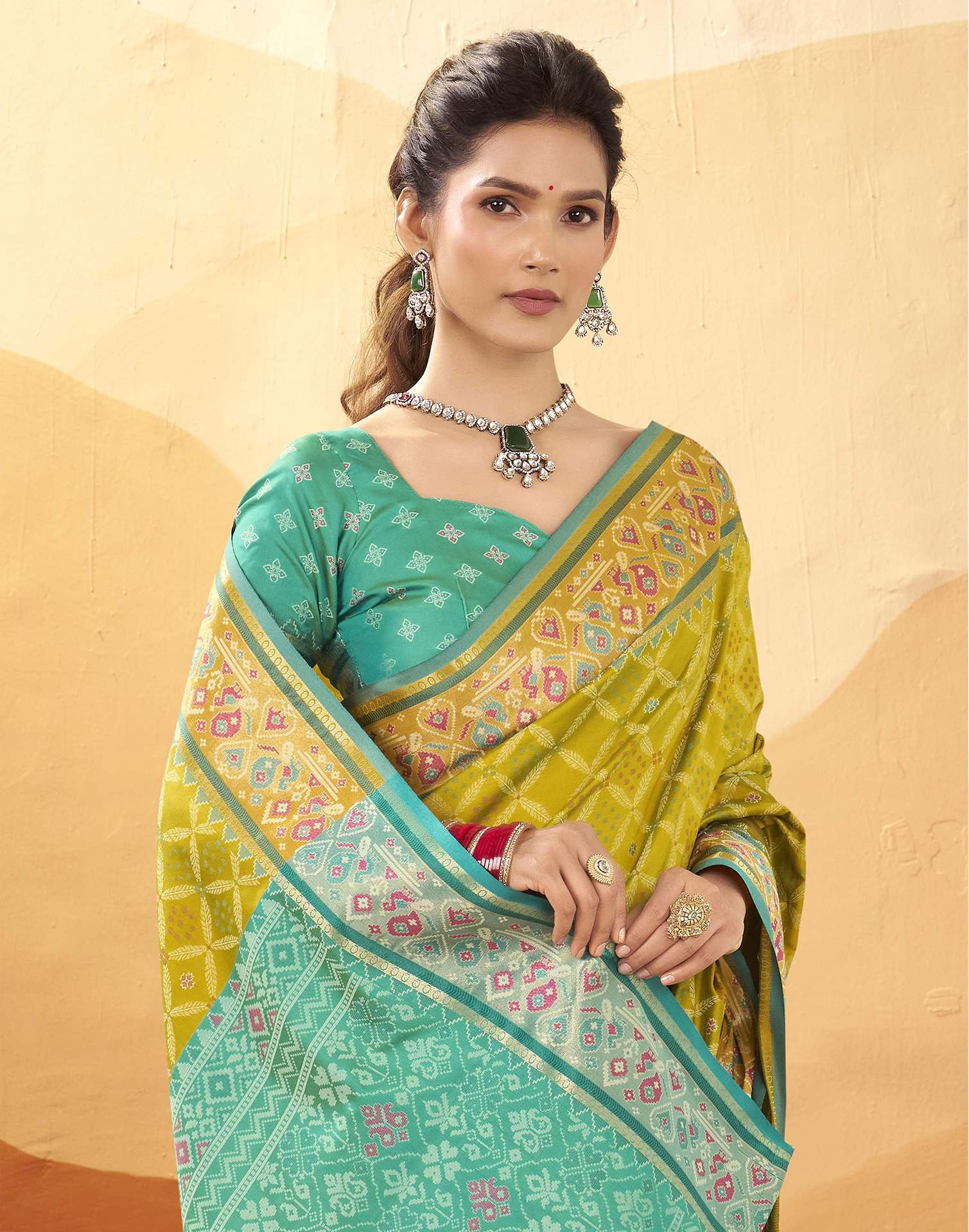 Green Silk Woven Patola Saree - Image 4