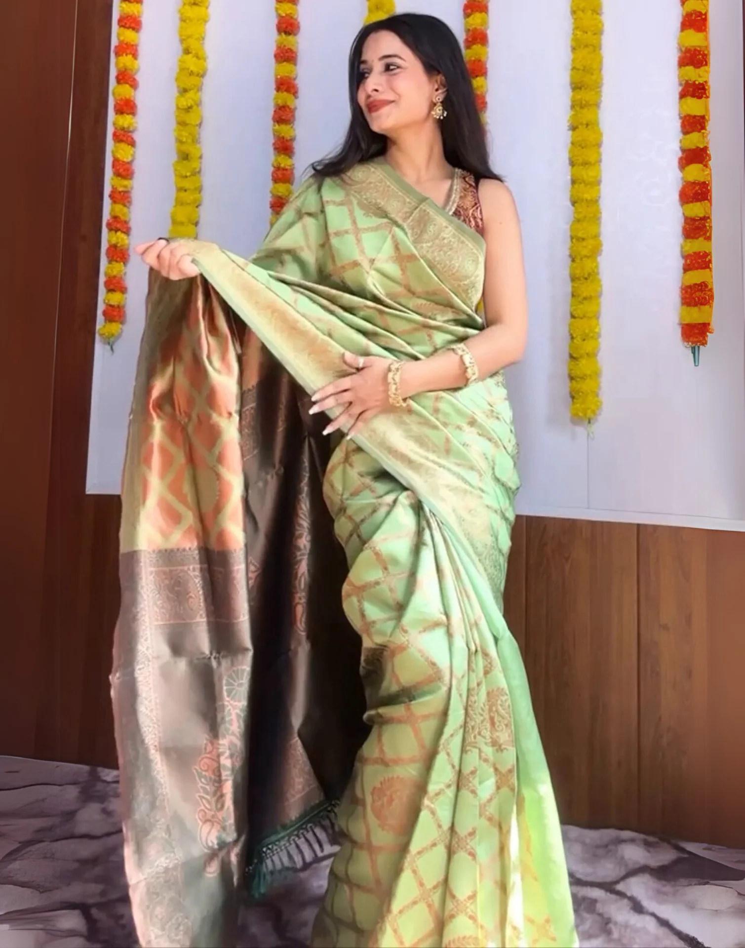 Pista Green Silk Woven Banarasi Saree - Image 4