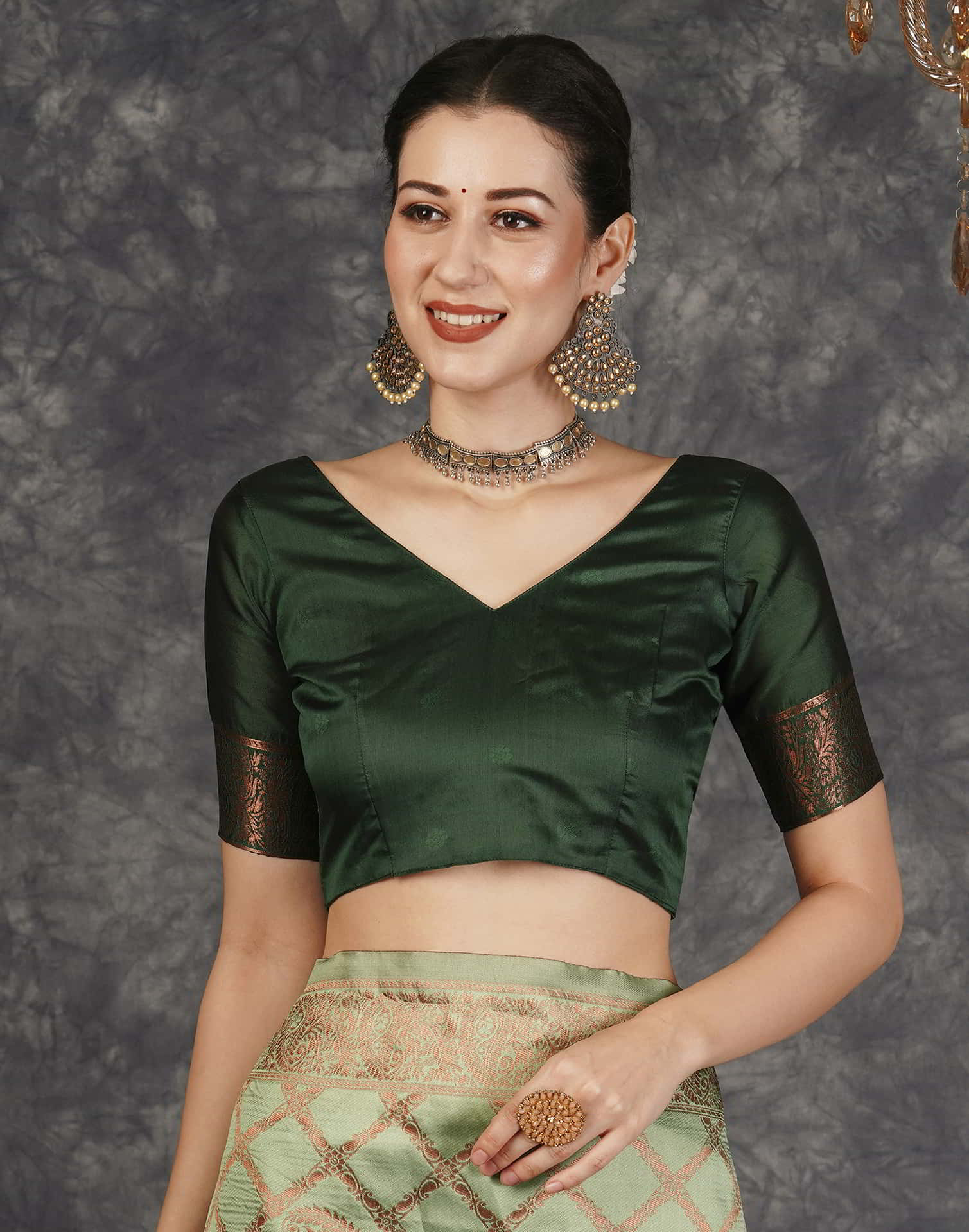 Pista Green Silk Woven Banarasi Saree - Image 9