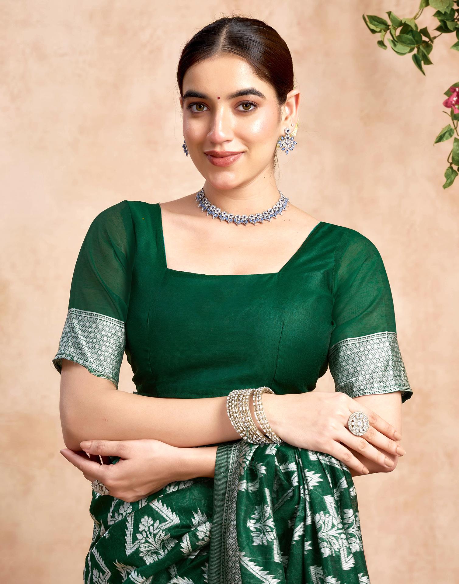 Green Silk Woven Saree - Image 8