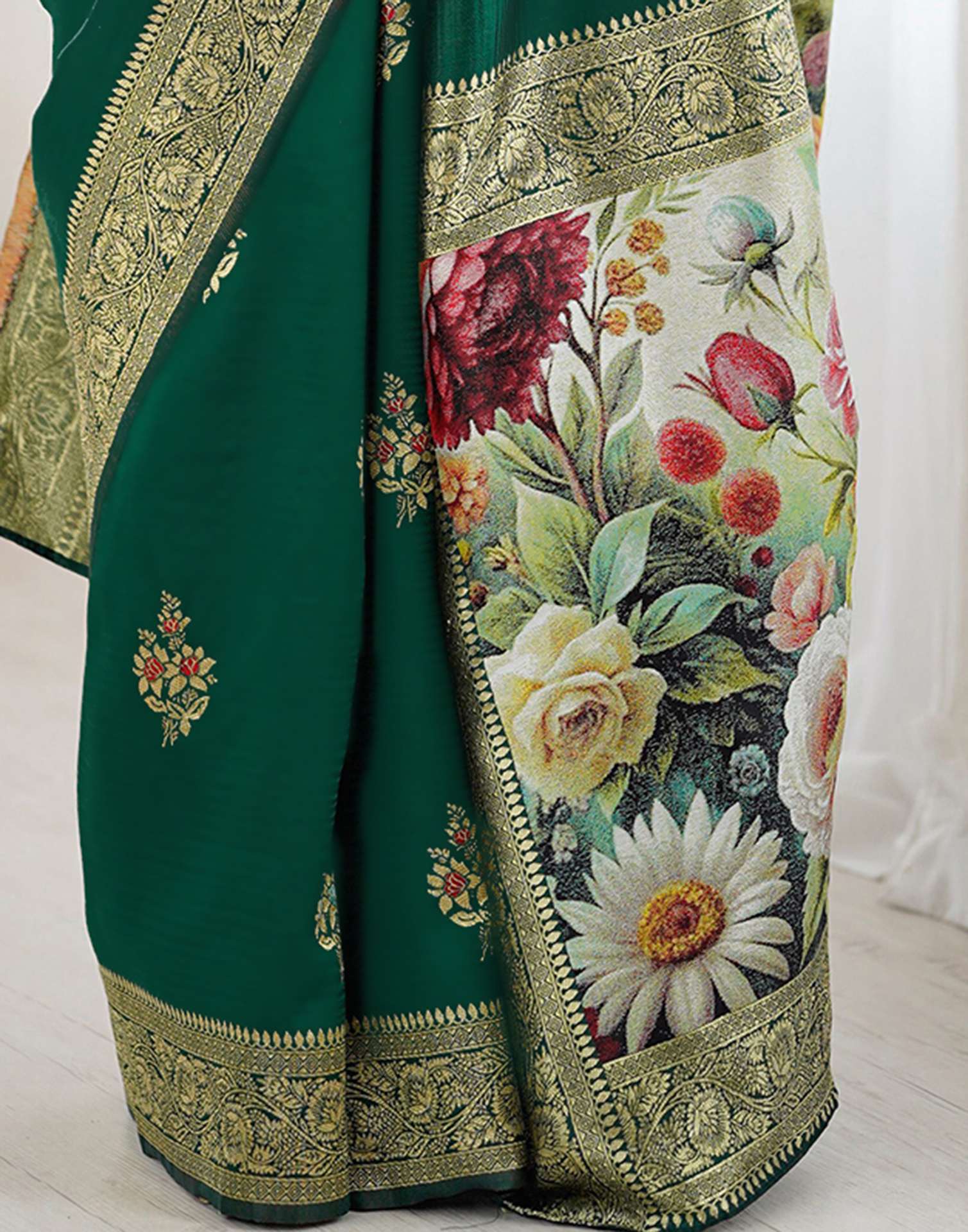 Green Silk Woven Saree - Image 11